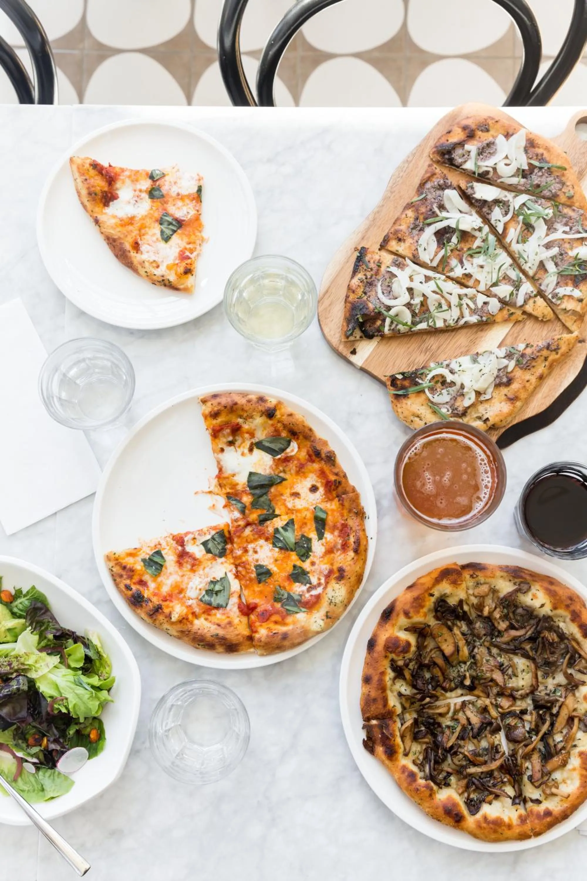 Restaurant/places to eat in Kimpton Everly Hotel Hollywood by IHG