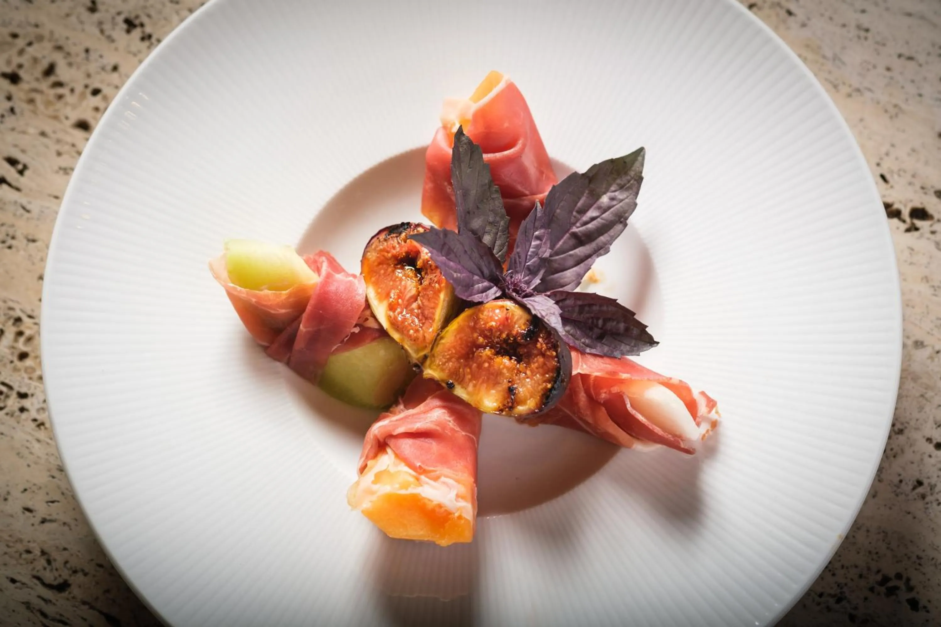 Restaurant/places to eat in Kimpton Everly Hotel Hollywood by IHG