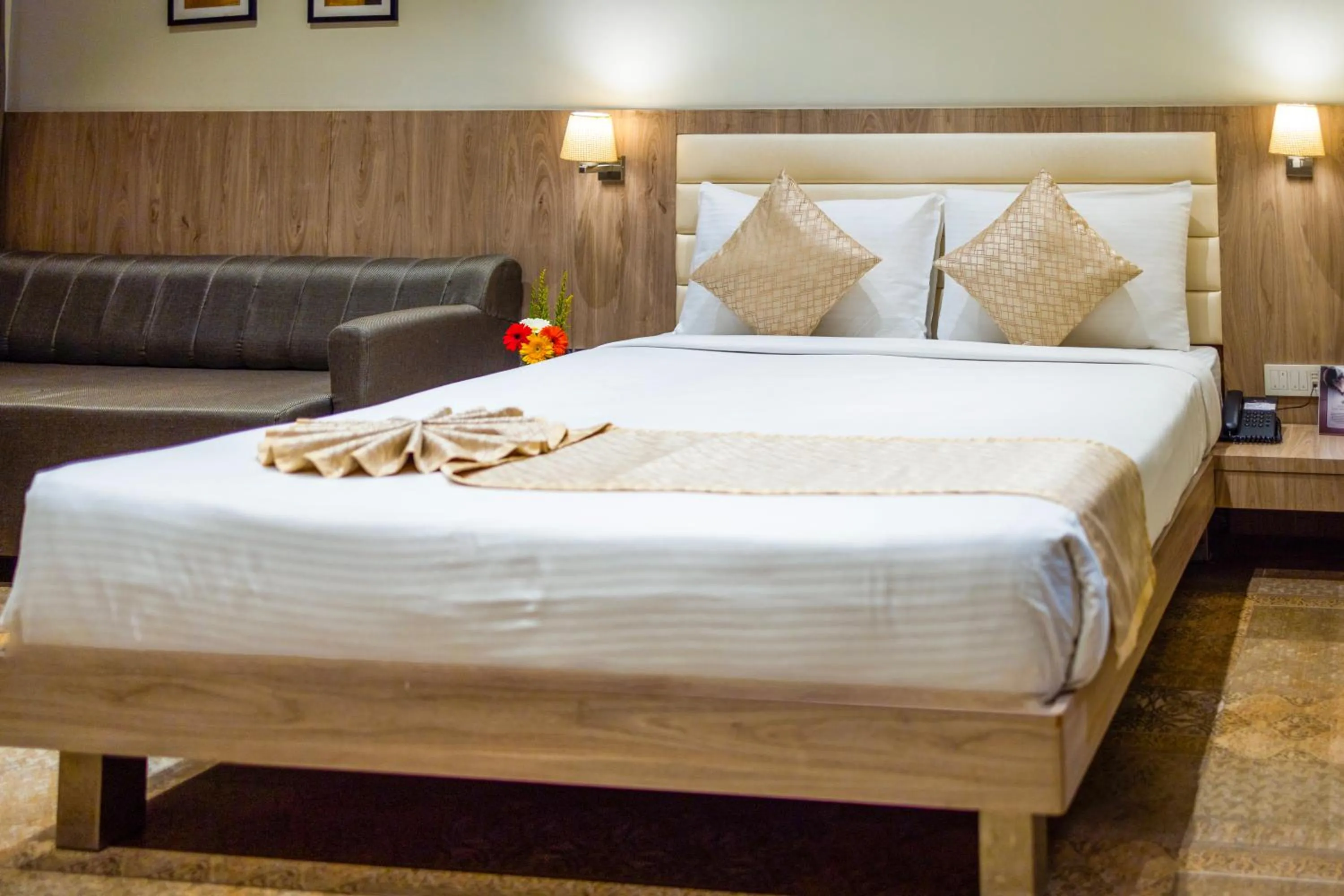 Bed in Enrise By Sayaji Ahmednagar