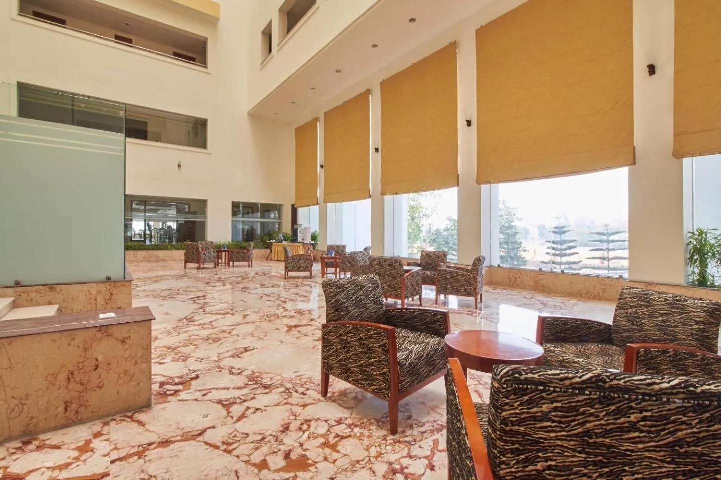 Restaurant/places to eat in Royal Sarovar Portico Siliguri