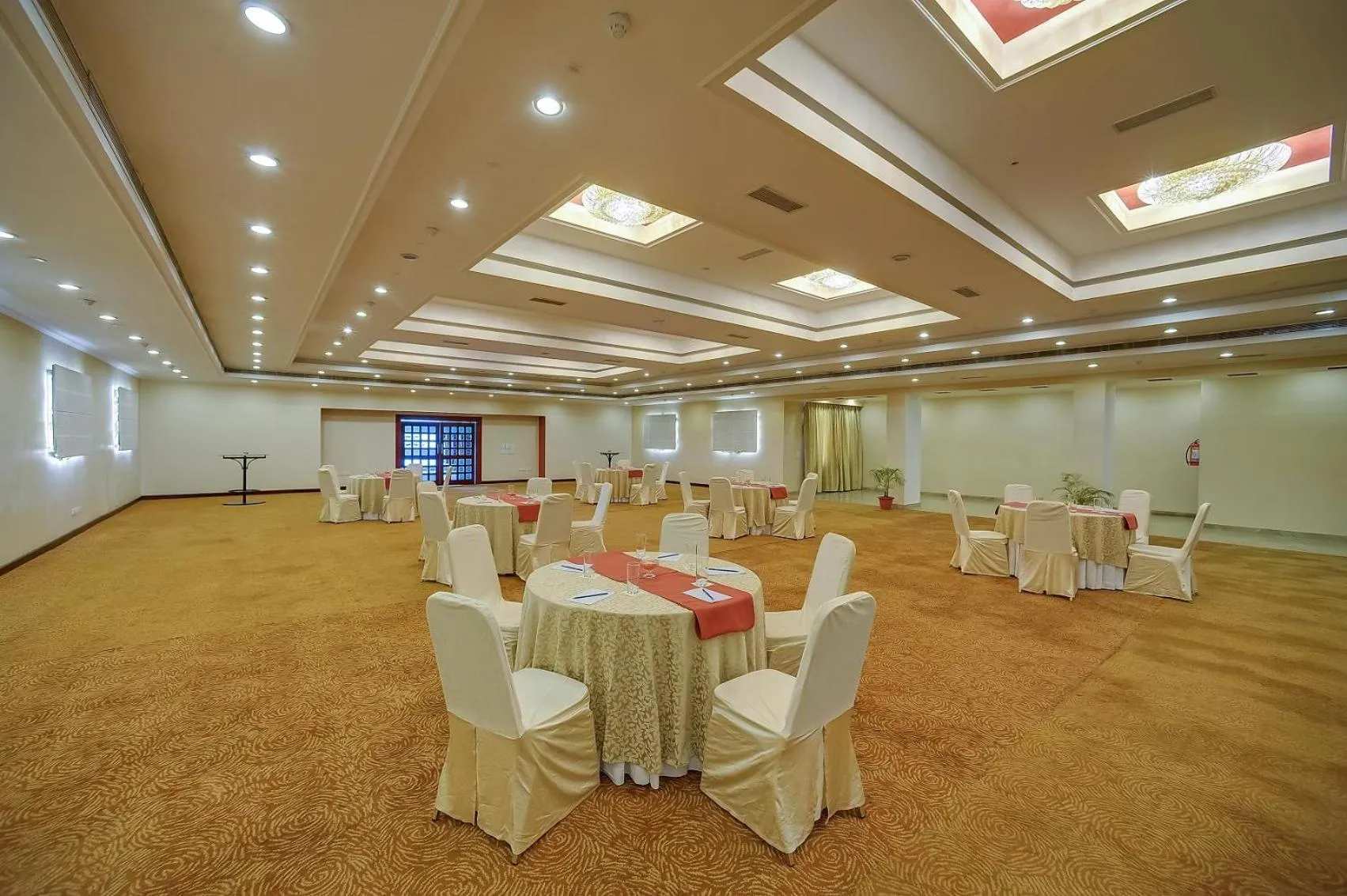 Banquet/Function facilities in Royal Sarovar Portico Siliguri