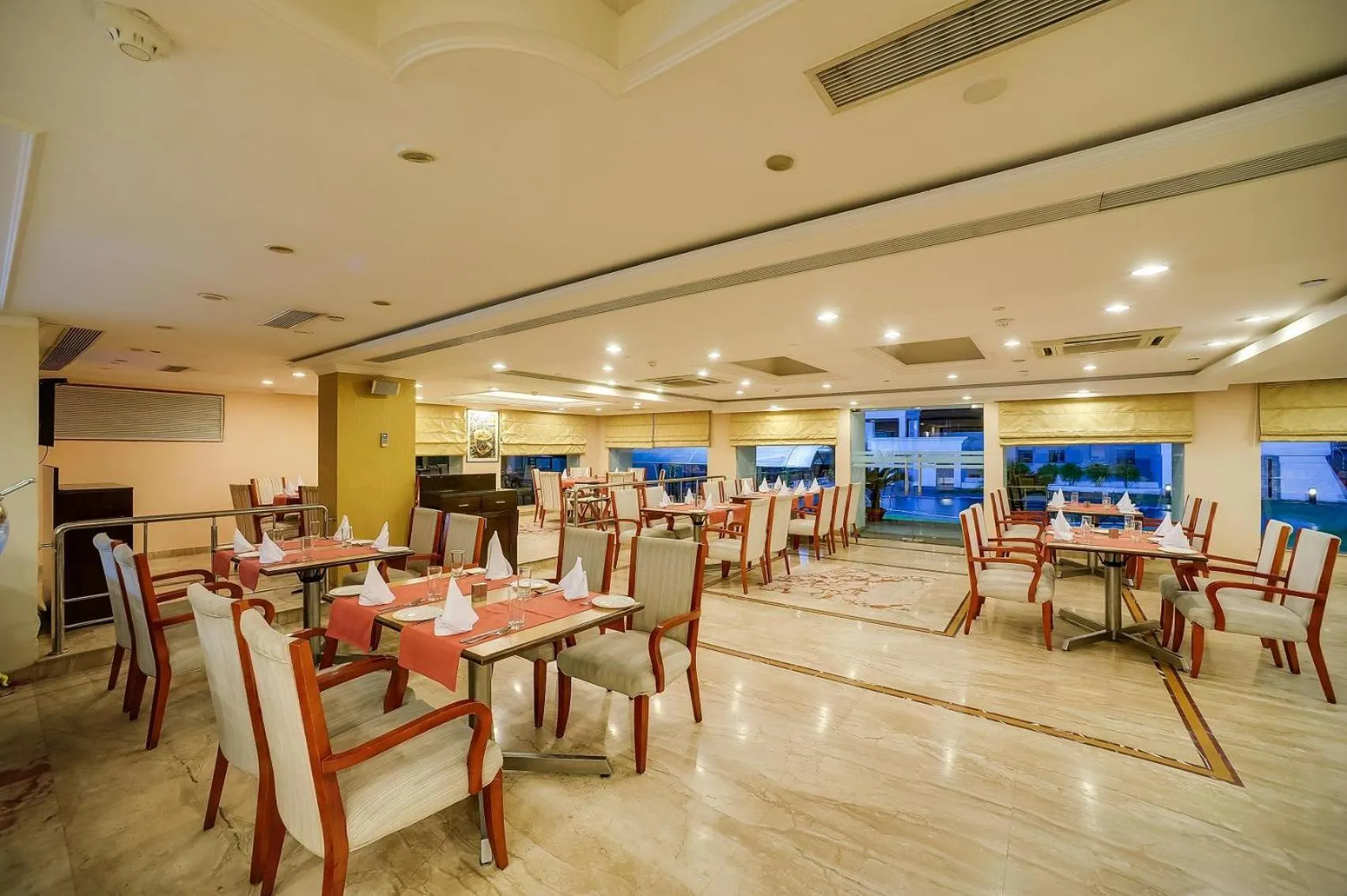 Restaurant/places to eat in Royal Sarovar Portico Siliguri