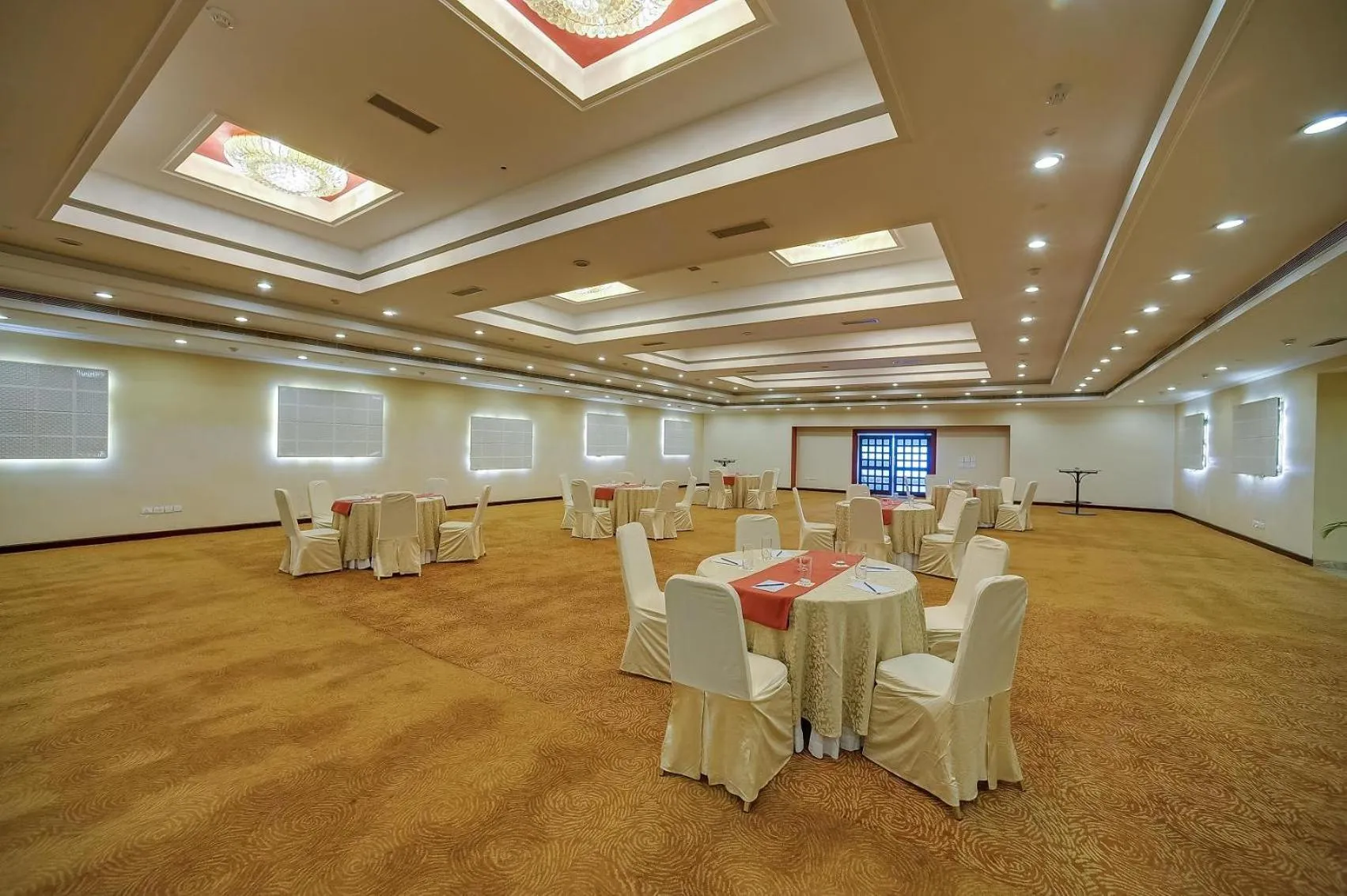 Banquet/Function facilities in Royal Sarovar Portico Siliguri