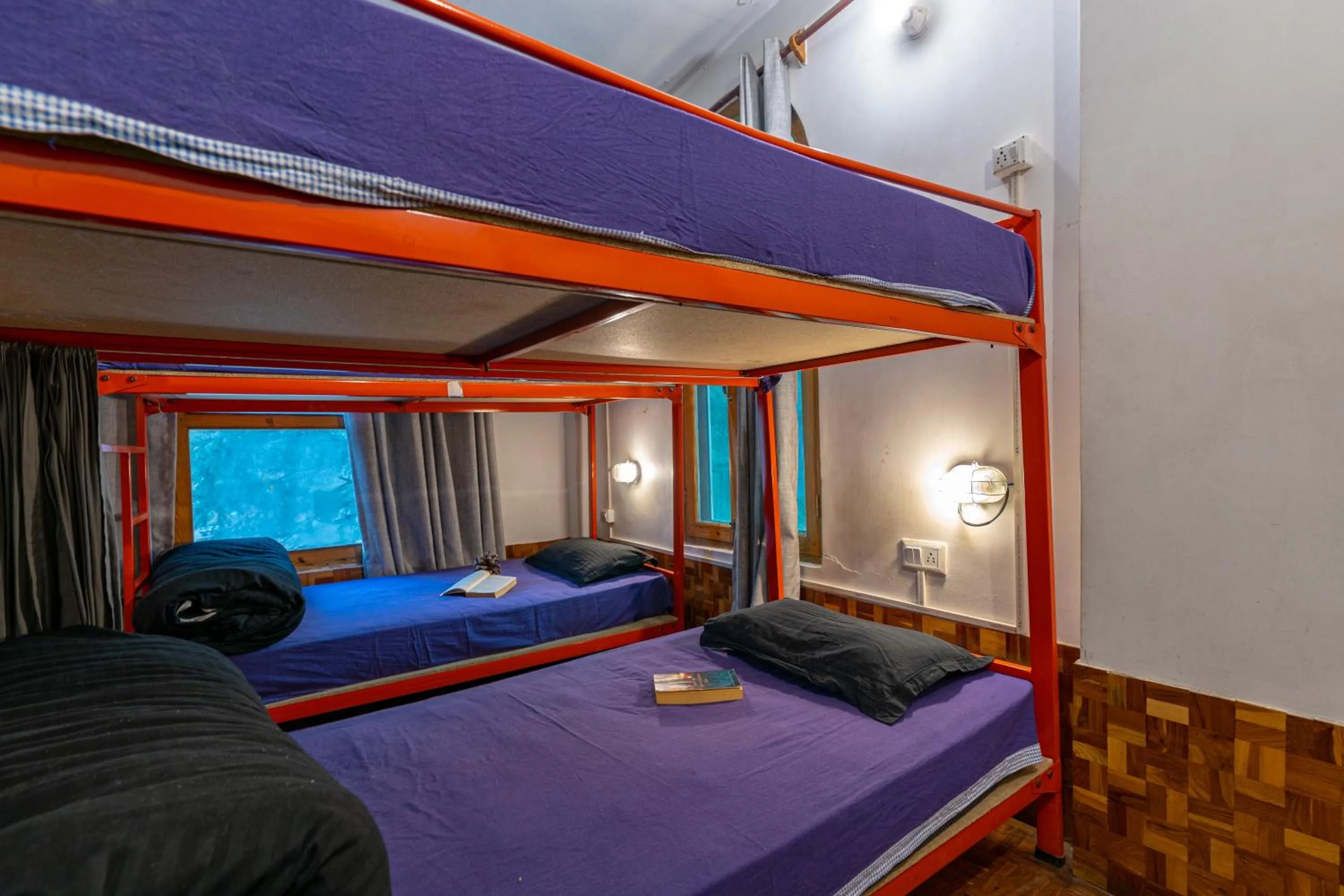 Photo of the whole room, Bed in Nomads Hostel