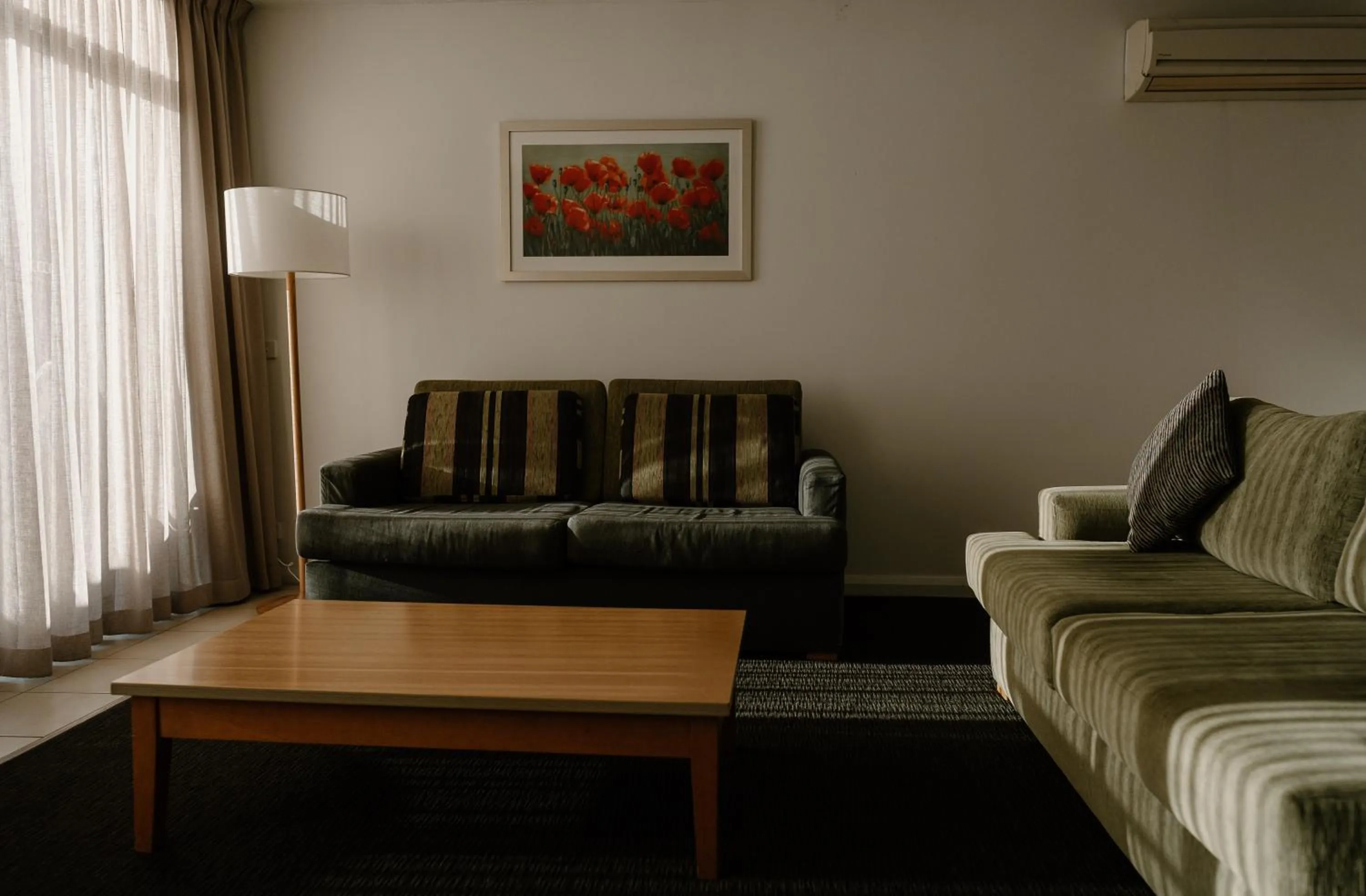 Living room in Lake Mulwala Boatel