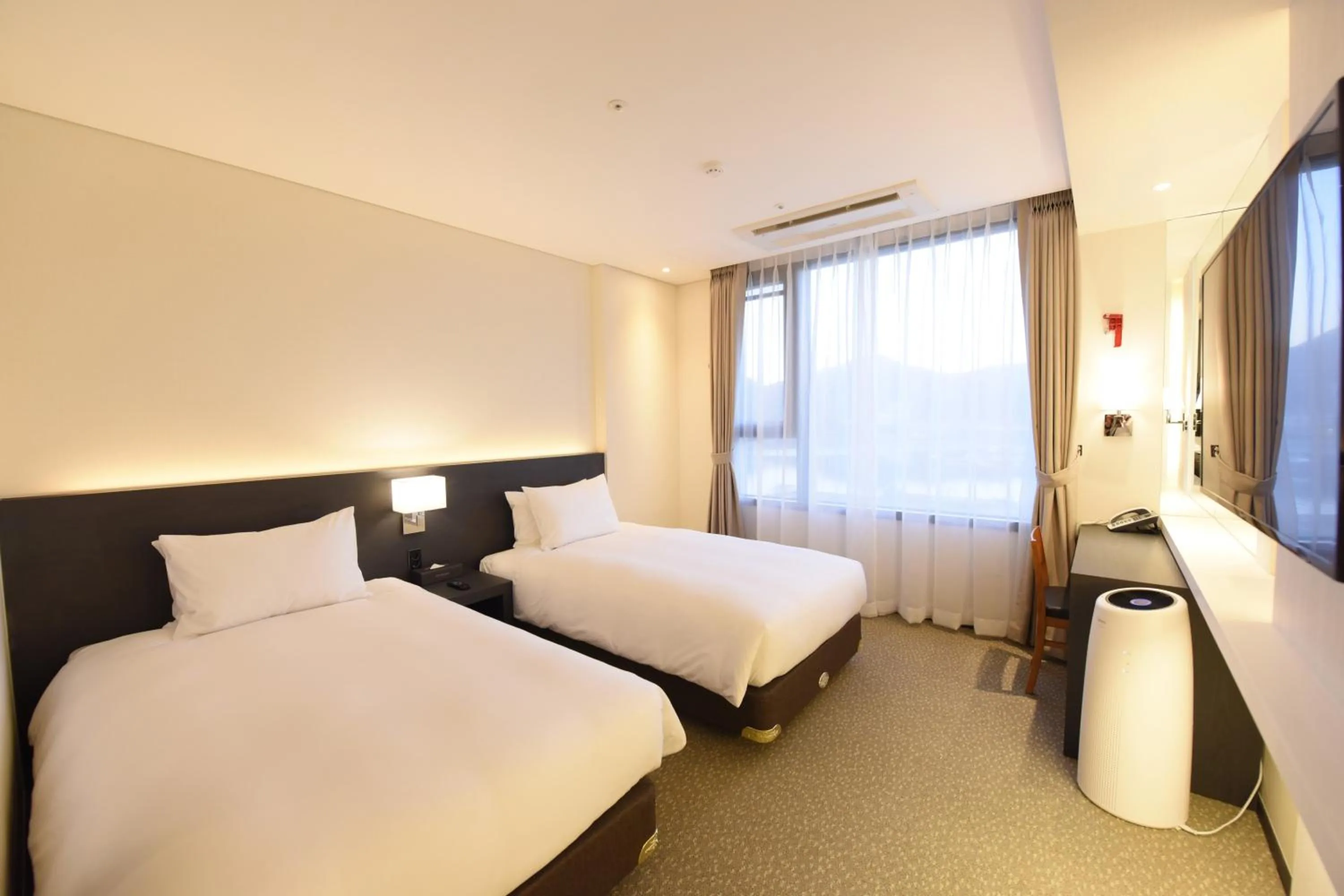 Photo of the whole room, Bed in Geoje Artnouveau Suite Hotel