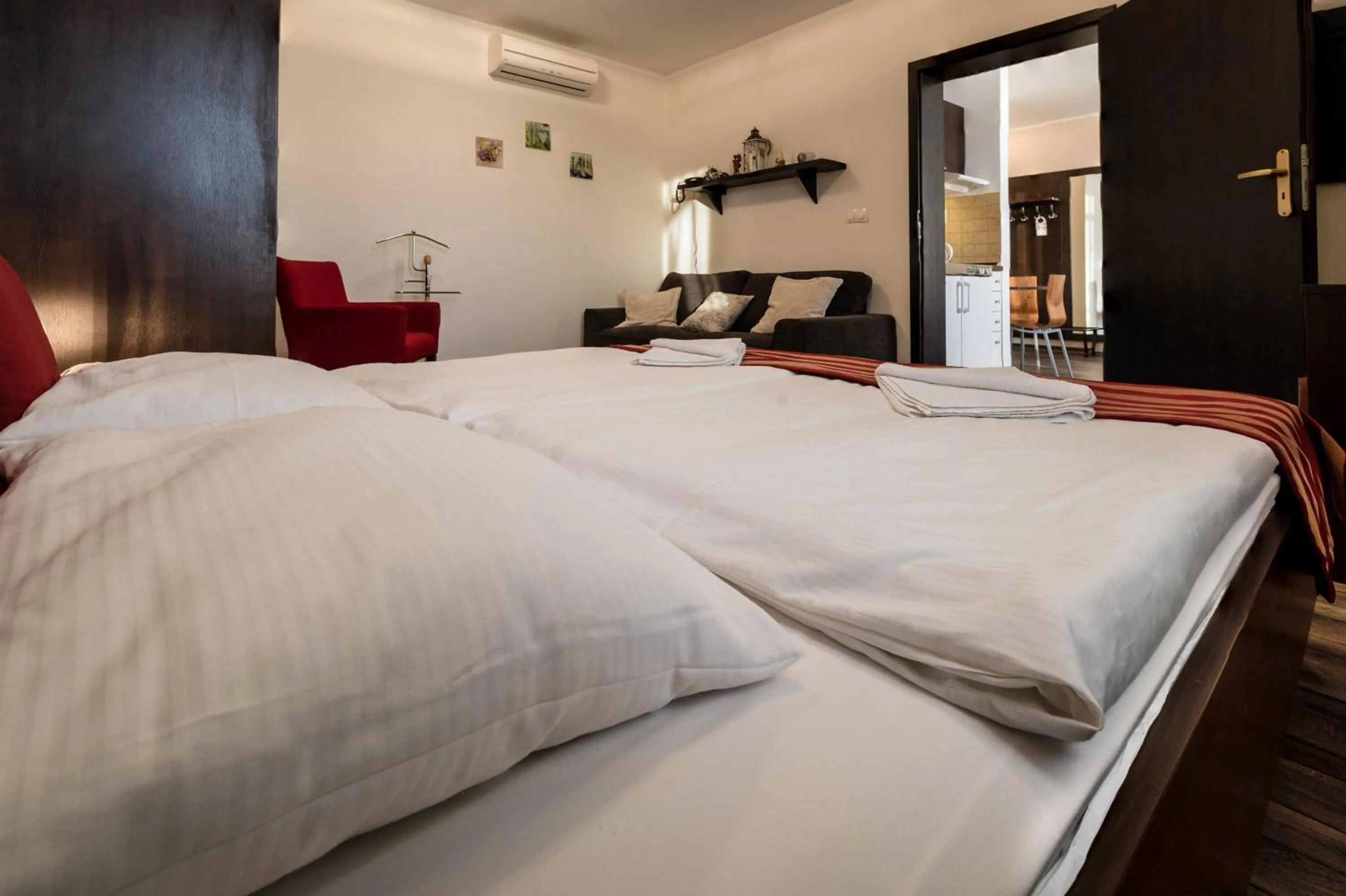 Bedroom, Bed in Apartman Mirka - Hotel Luka