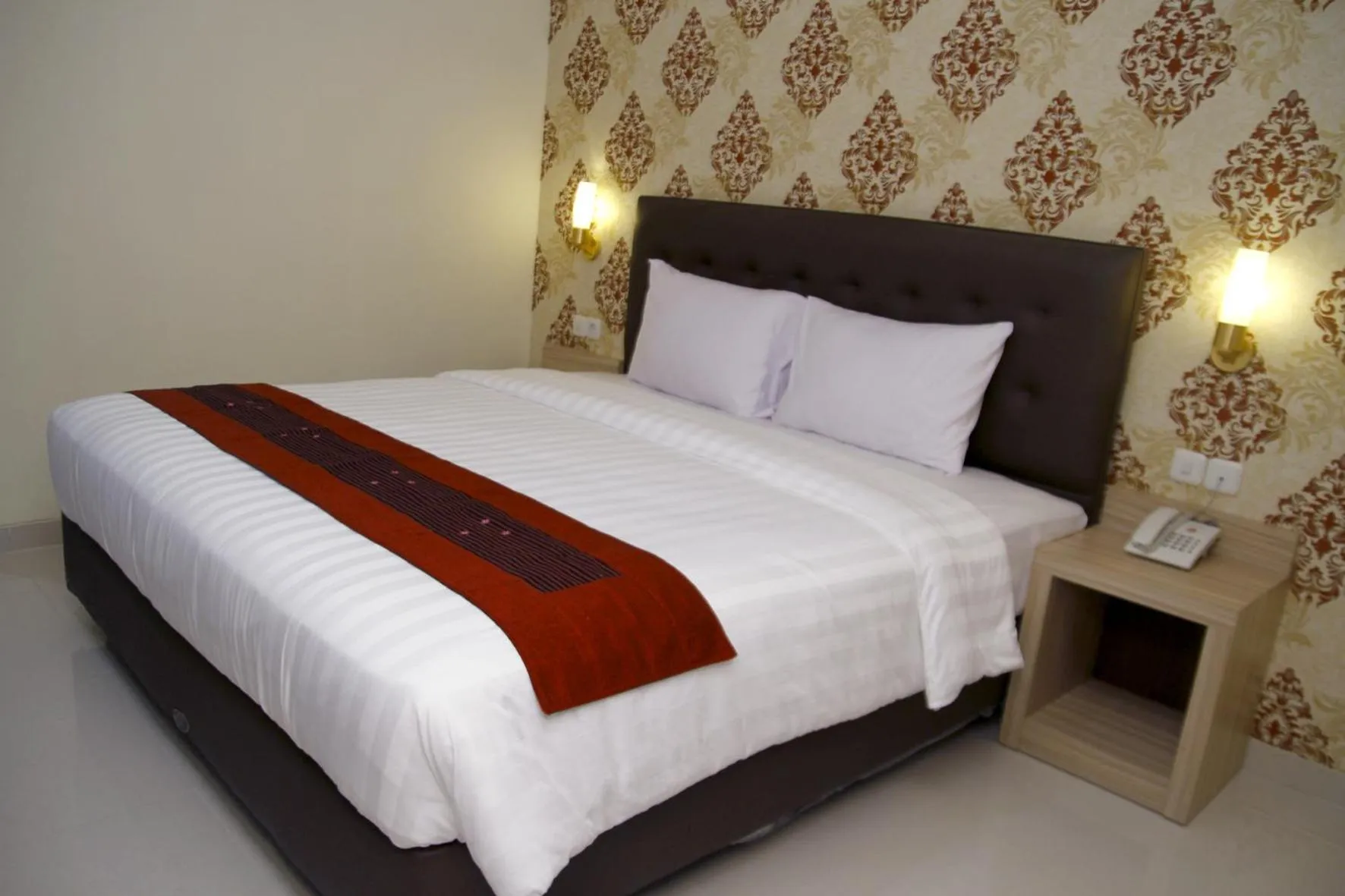 Hersya Front One Inn Surabaya