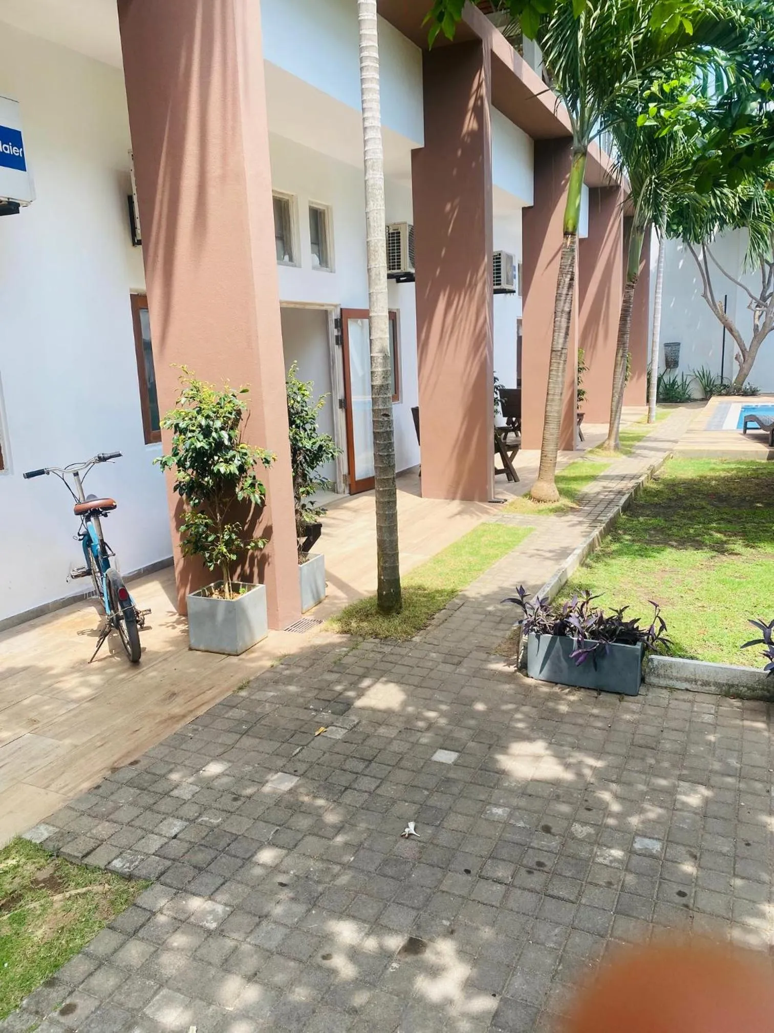 Property building in Hotel Cloud 9 Negombo