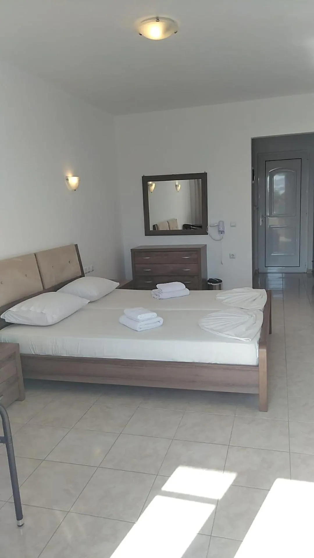 Photo of the whole room, Bed in Hotel Hermes