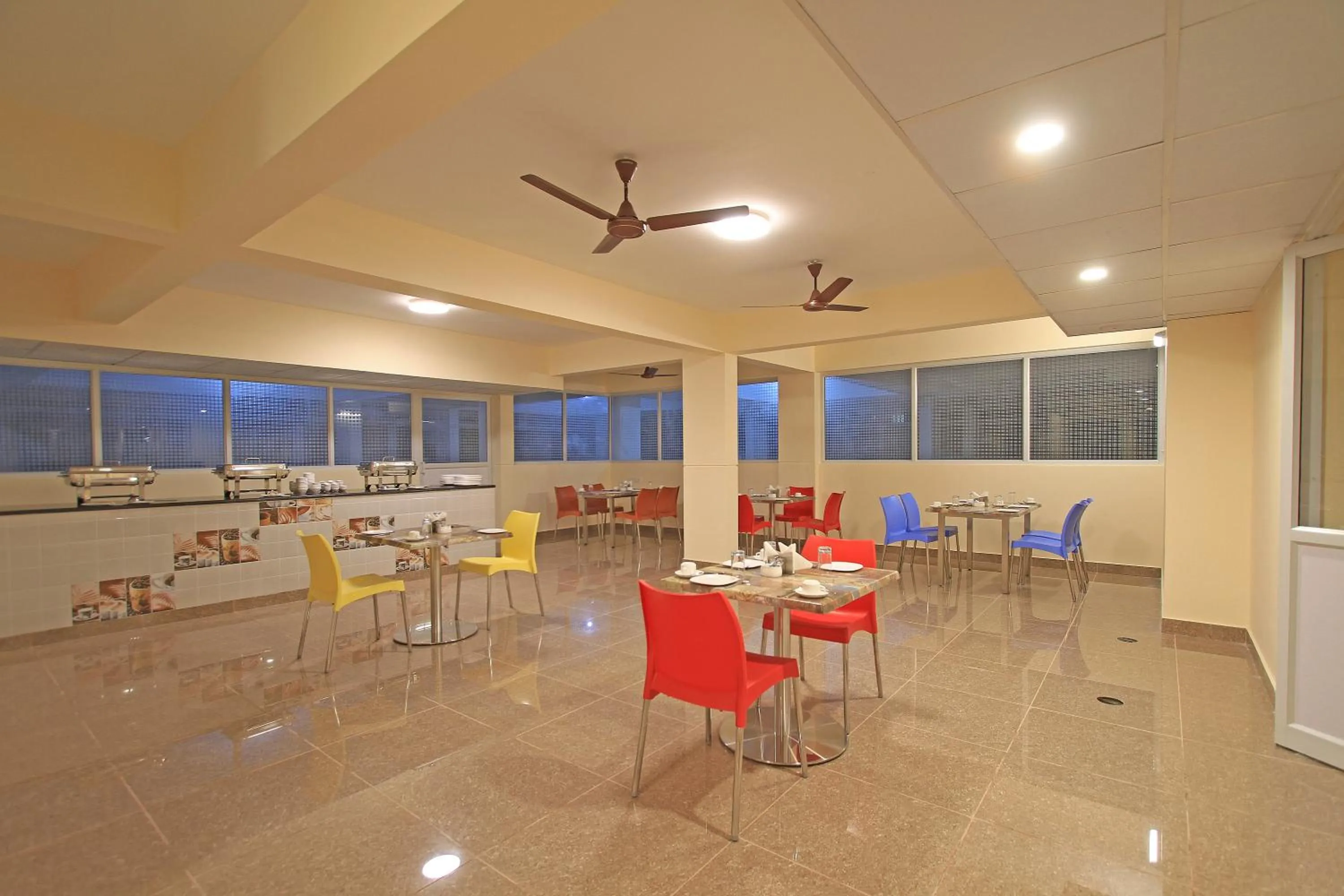 Restaurant/places to eat in Arra Grande Suites Bangalore airport hotel