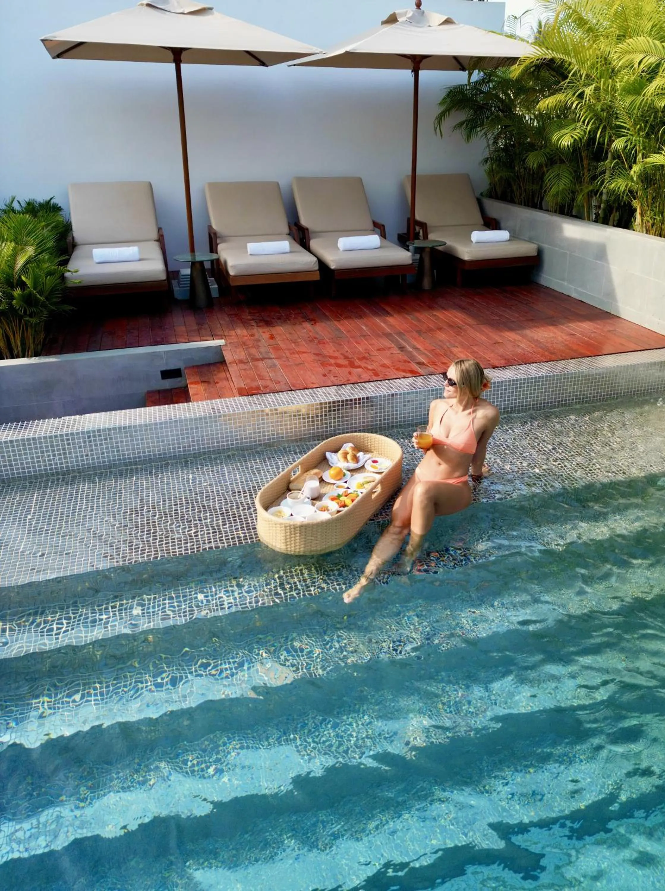 Swimming pool in Shintana Saya Residence