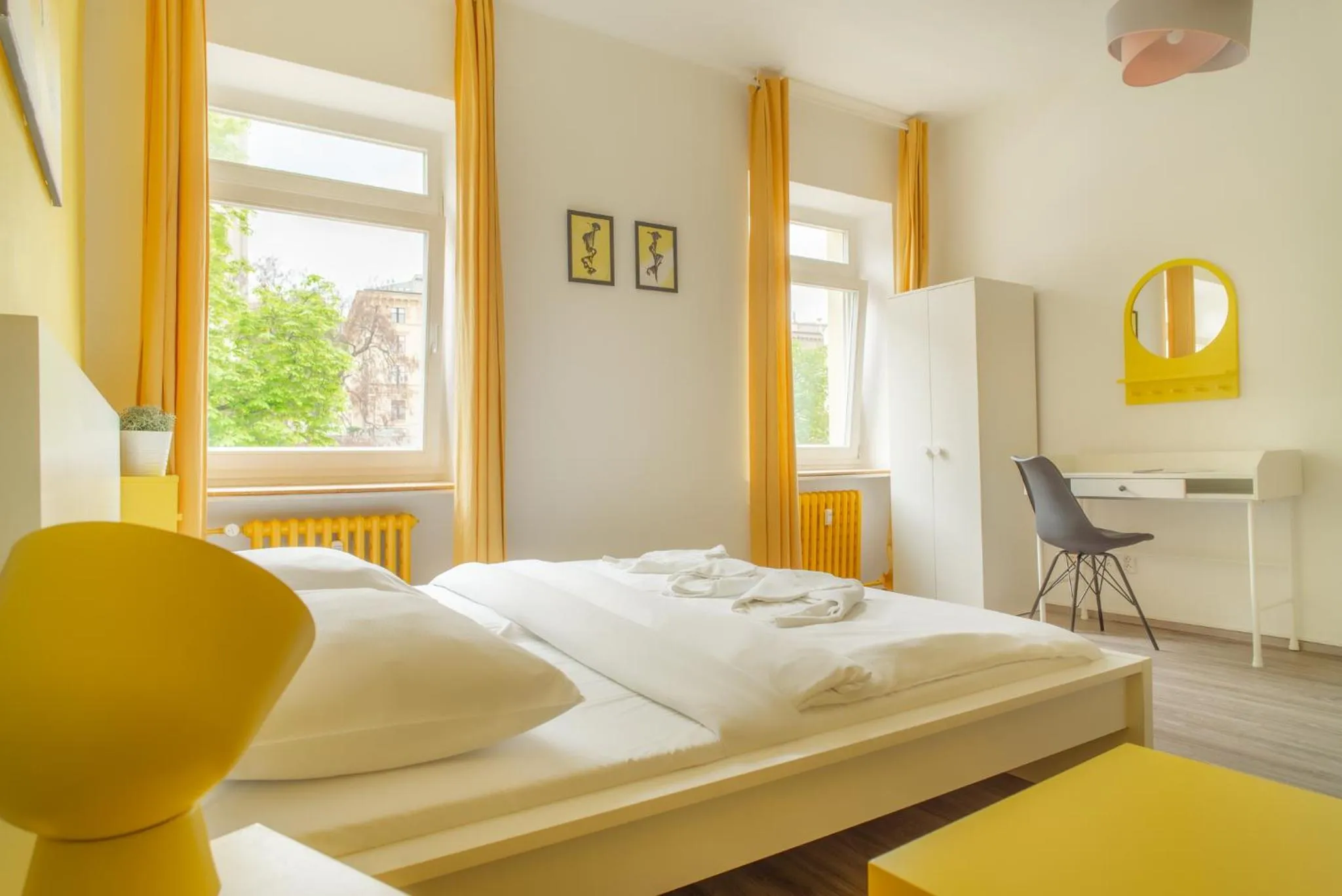 Photo of the whole room, Bed in Internesto Brno