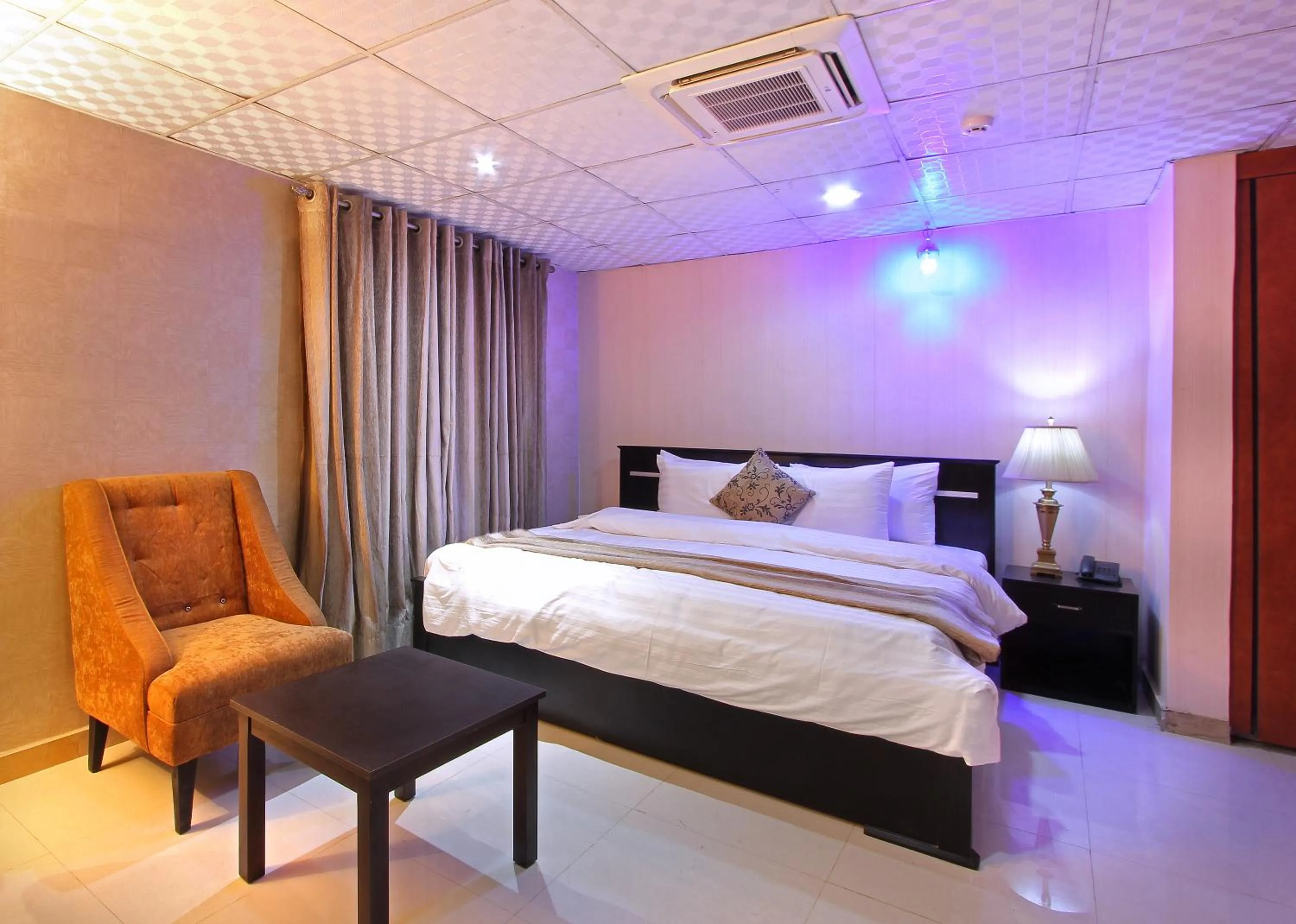 Bed in Valley Front View Hotel