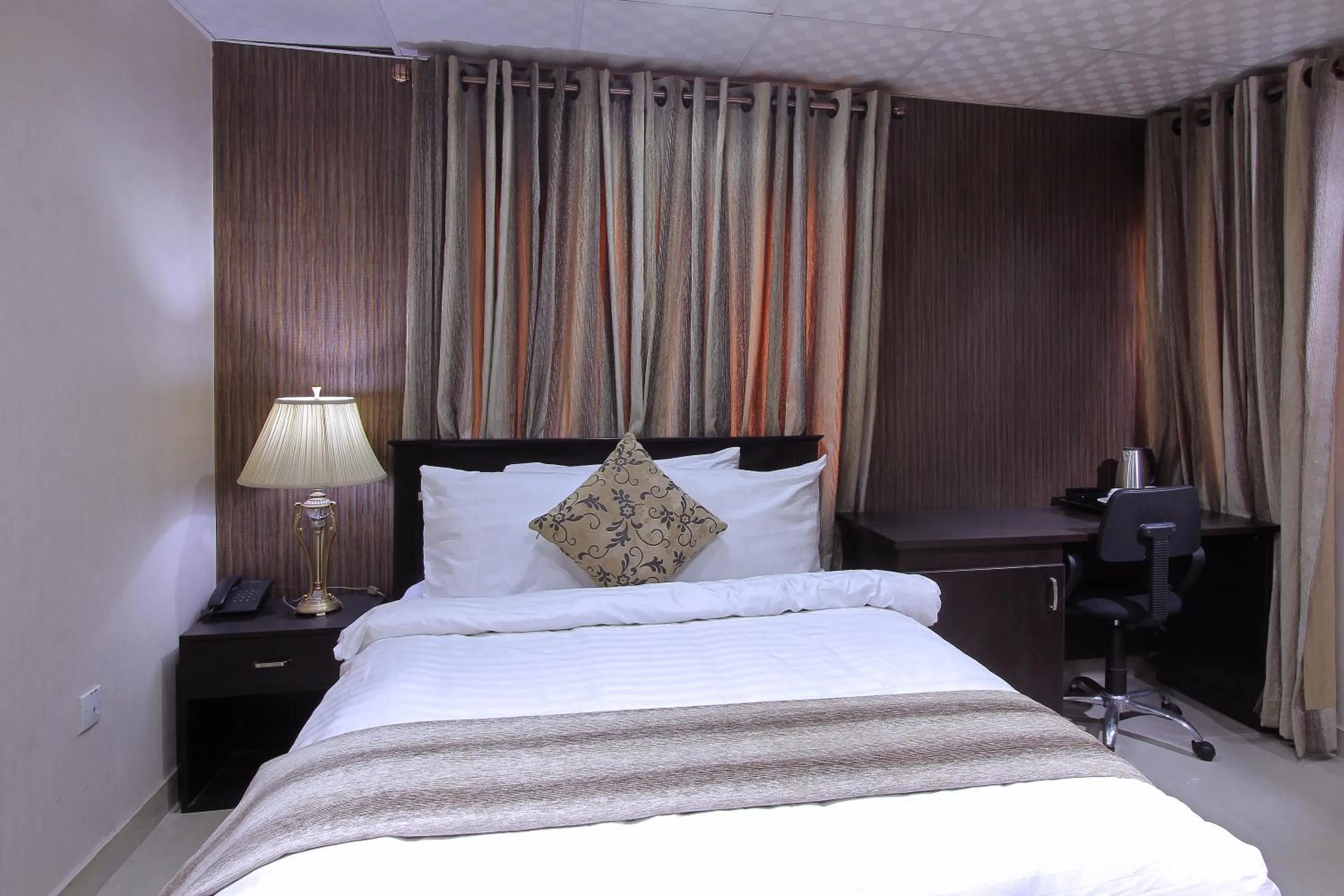 Bedroom in Valley Front View Hotel