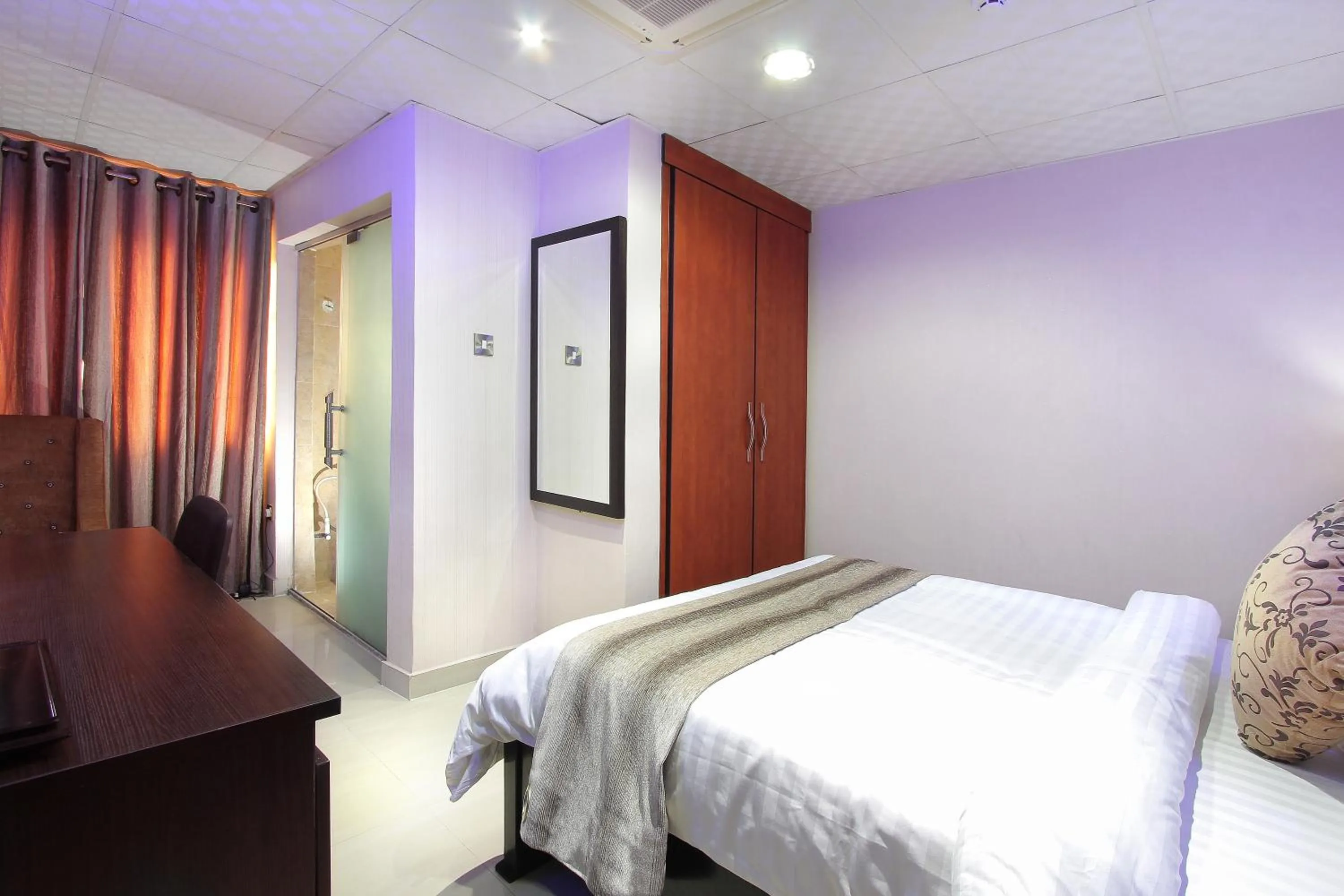 Bed in Valley Front View Hotel