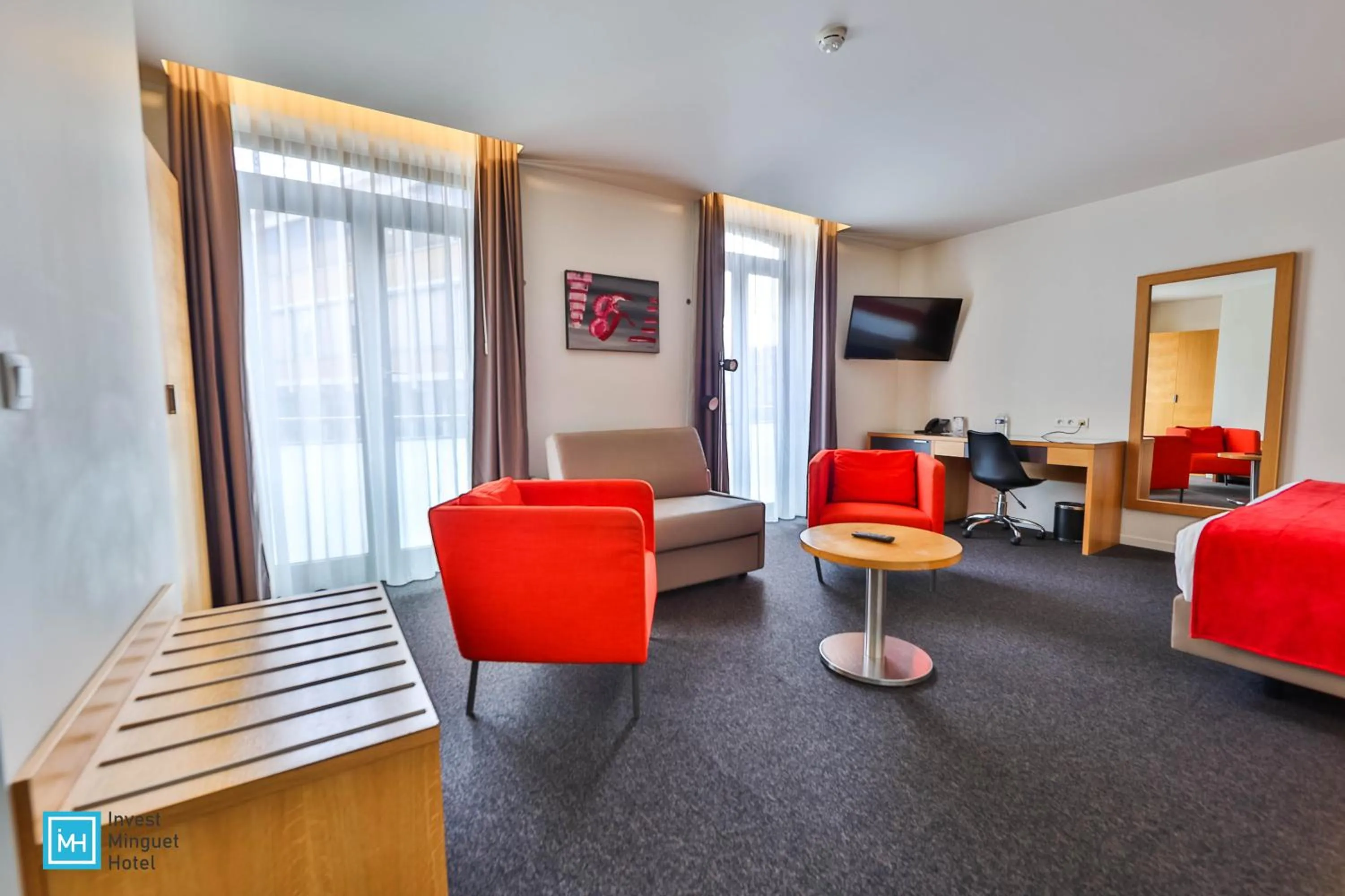 Bedroom in Hotel De La Couronne Liege