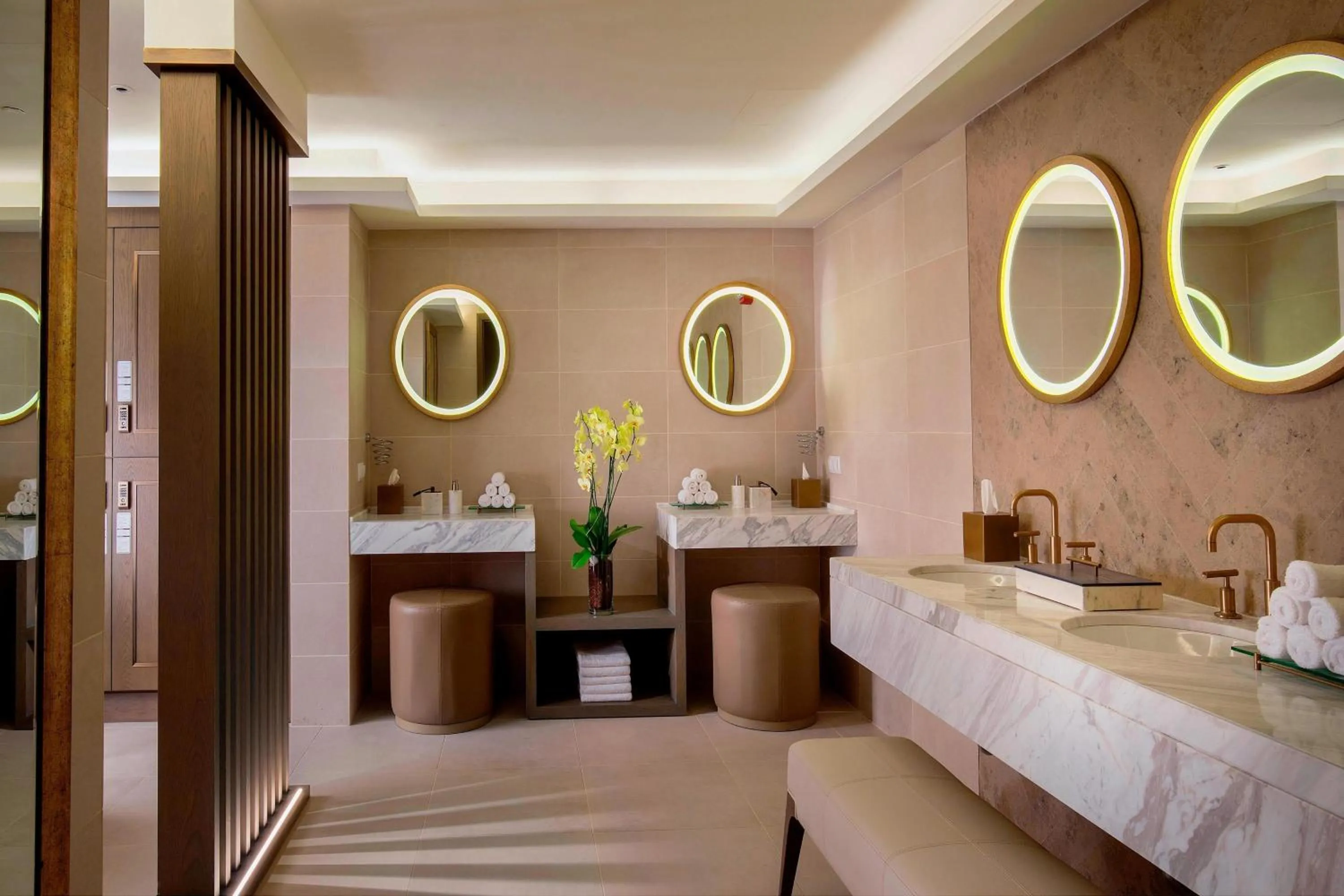 Spa and wellness centre/facilities, Bed in The St. Regis Astana