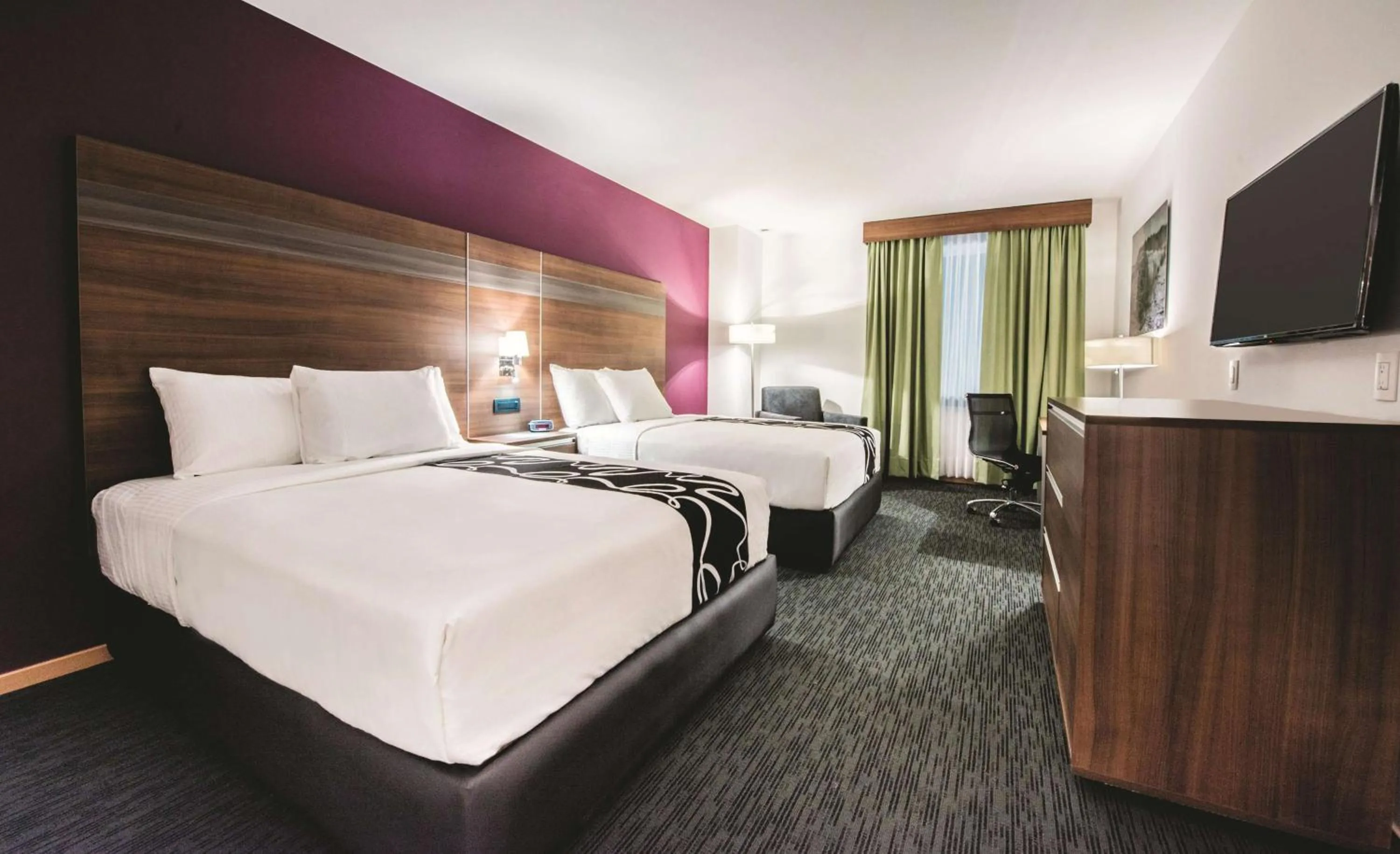 Photo of the whole room, Bed in La Quinta by Wyndham San Jose Chiapa Puebla