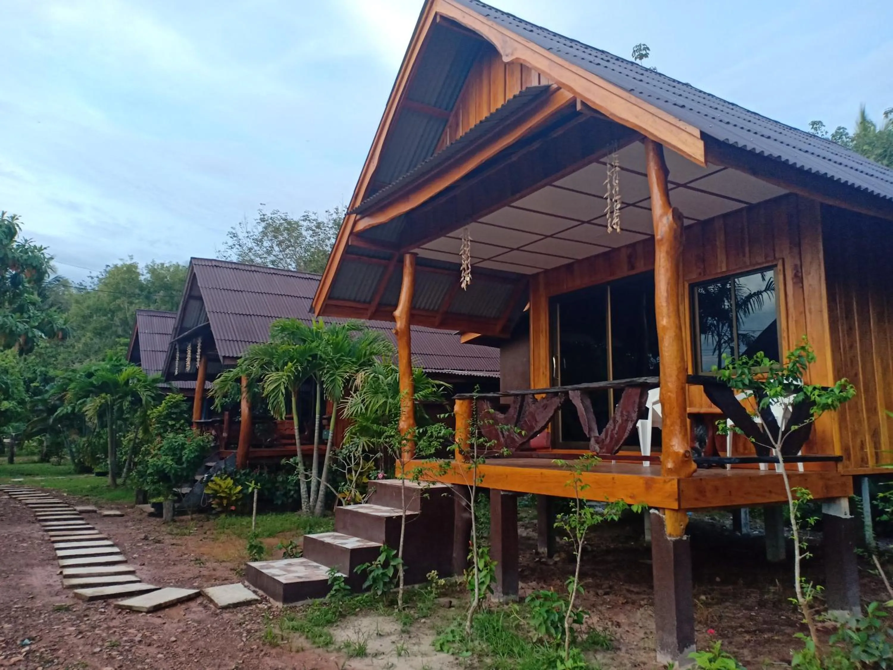 Property building in Friendly Koh Jum