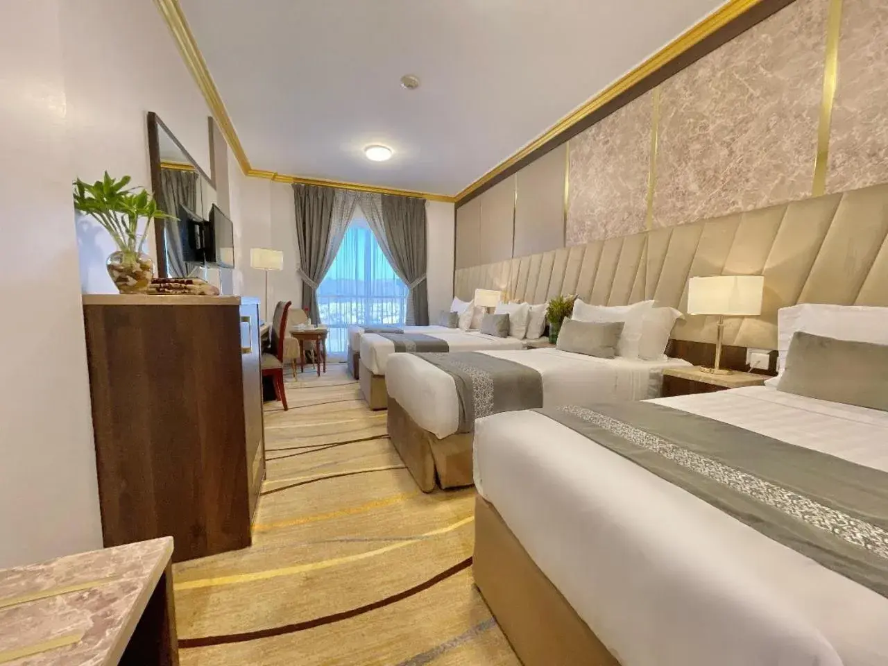 Standard Quadruple Room in Odst Al Madinah Hotel Standard Quadruple Room in Odst Al Madinah Hotel