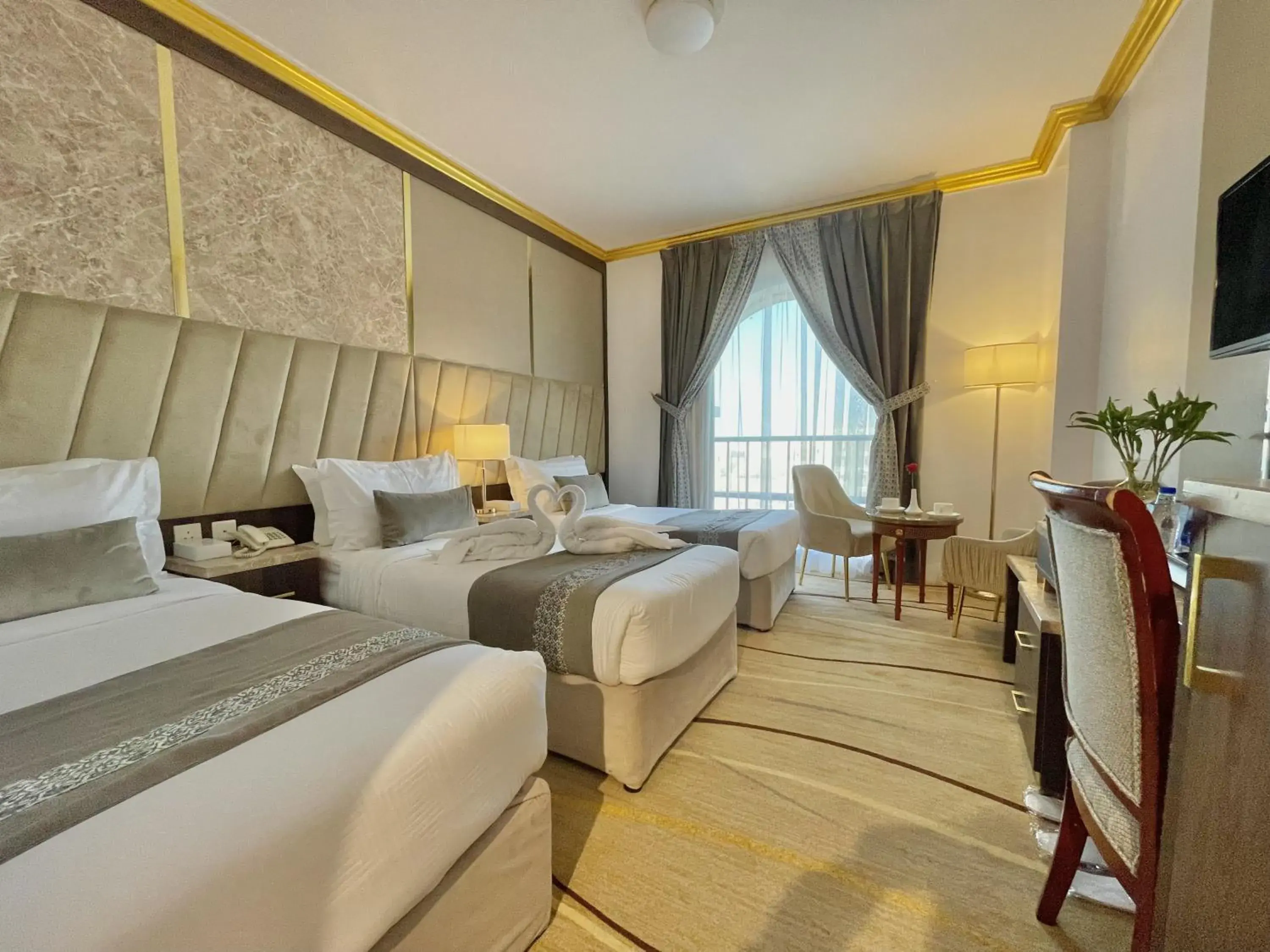 Standard Triple Room in Odst Al Madinah Hotel Standard Triple Room in Odst Al Madinah Hotel