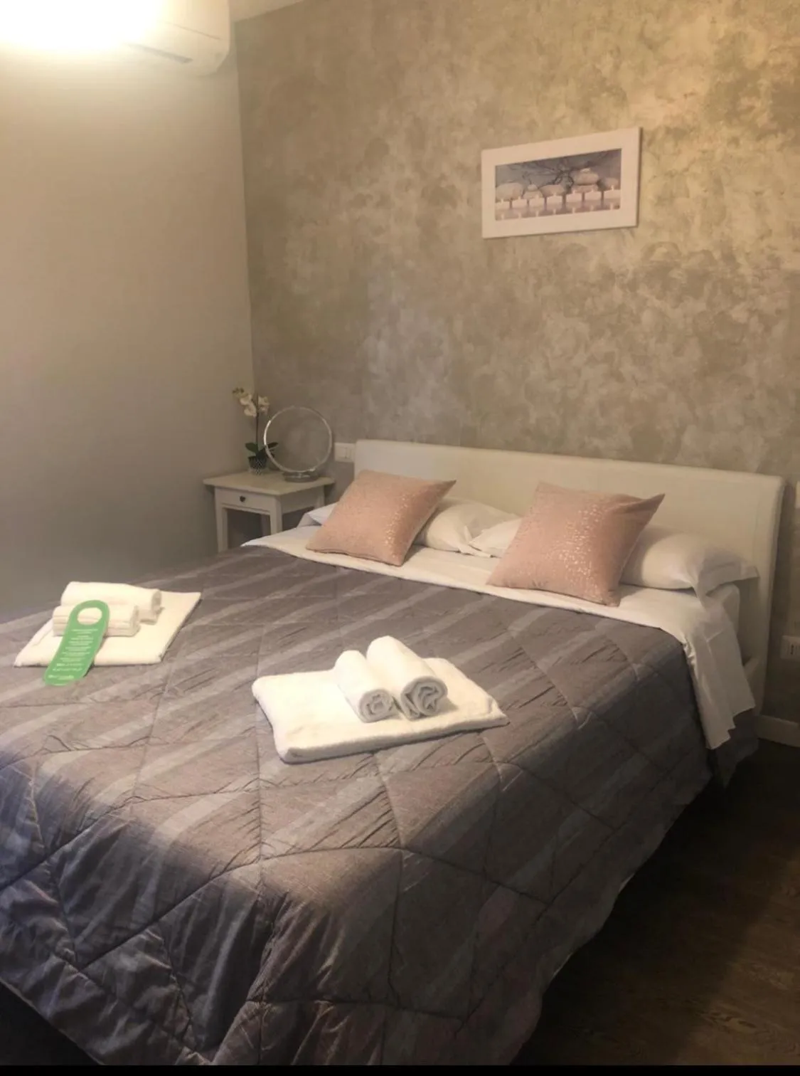 Bed in A 2 Passi Dai Musei Luxury Guest House