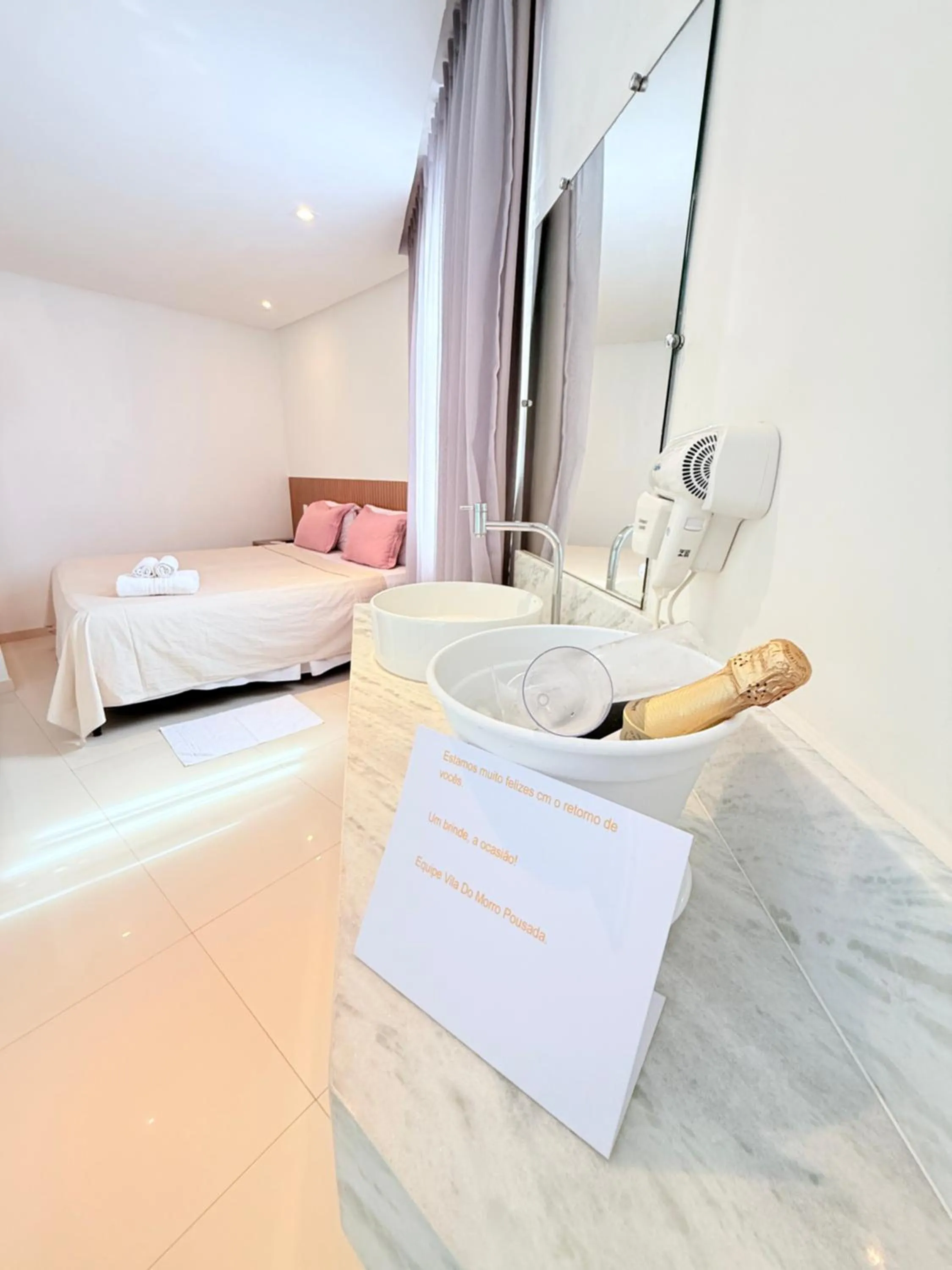 Photo of the whole room, Bed in Vila do Morro Pousada