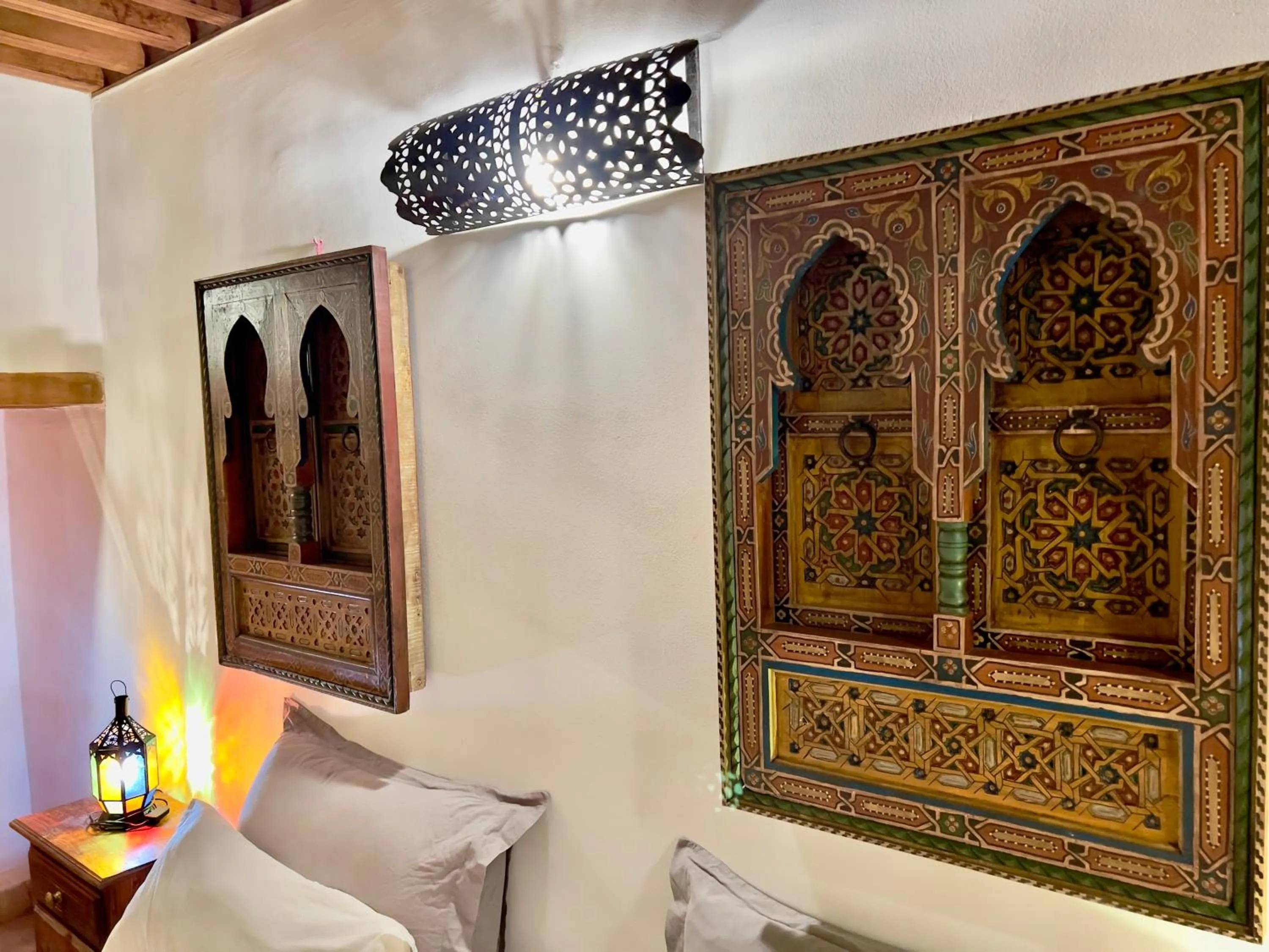 Decorative detail, Bed in Dar Bhija