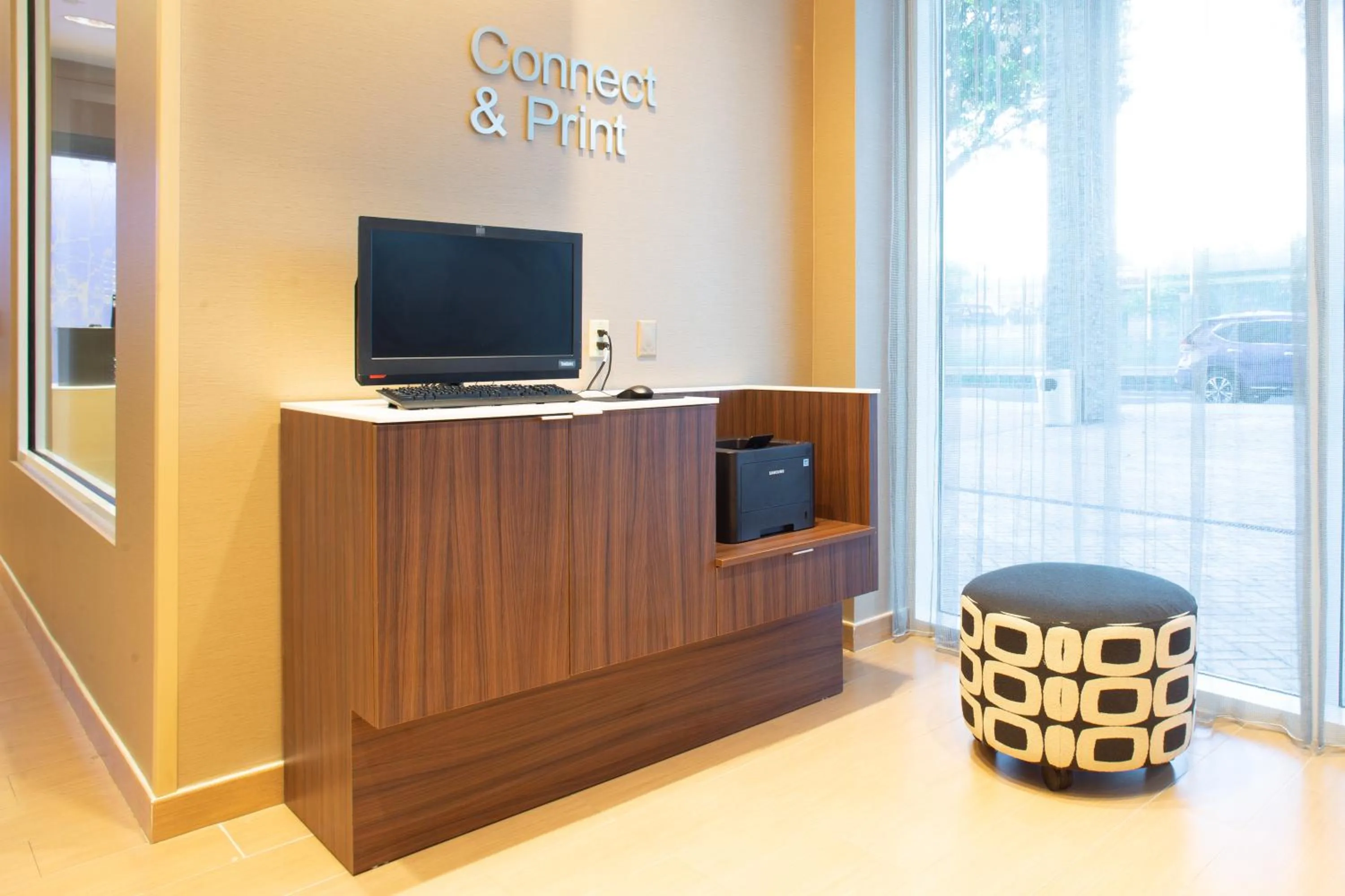 Business facilities in Fairfield Inn & Suites by Marriott New York Queens/Fresh Meadows