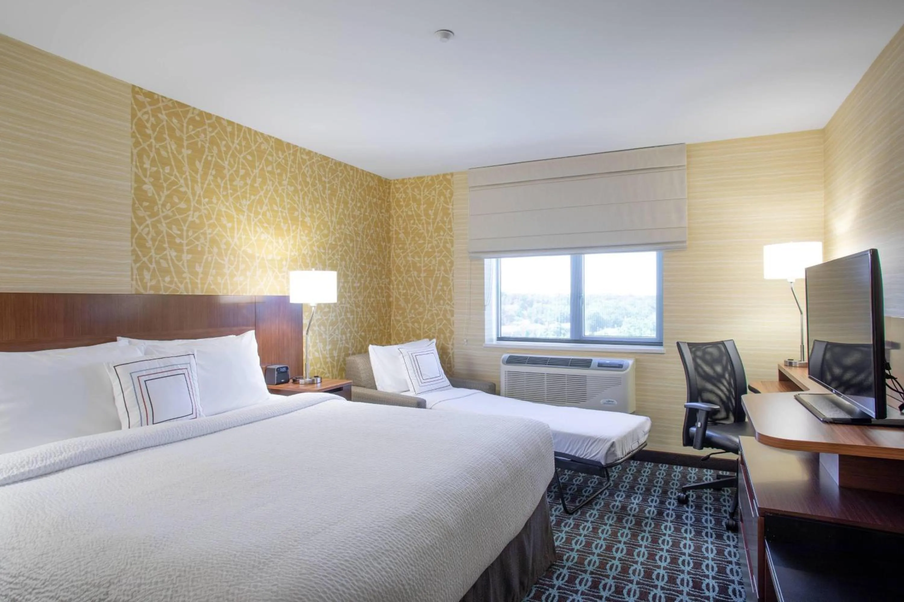 Bedroom, Bed in Fairfield Inn & Suites by Marriott New York Queens/Fresh Meadows