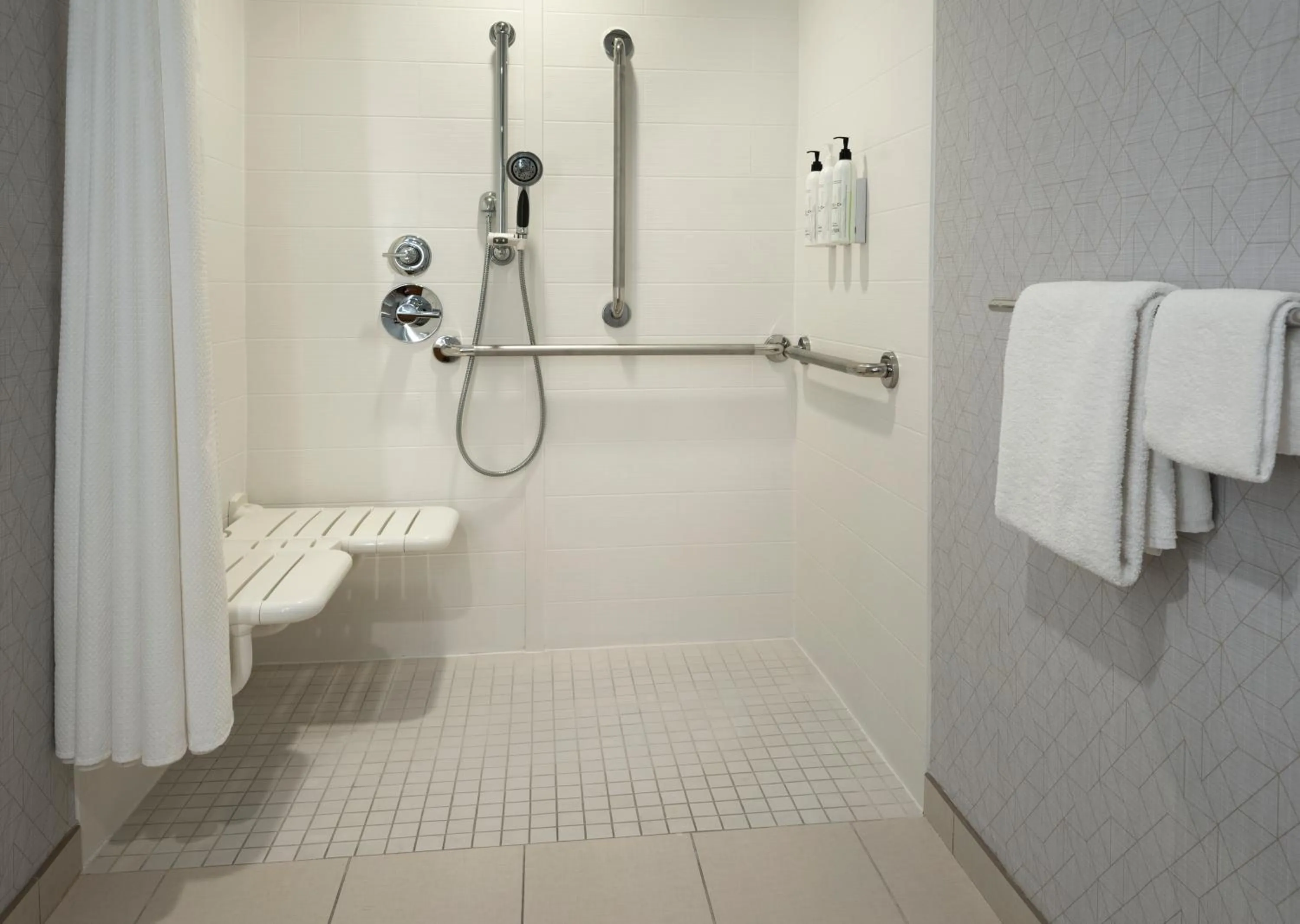 Bathroom in SpringHill Suites by Marriott Mount Laurel