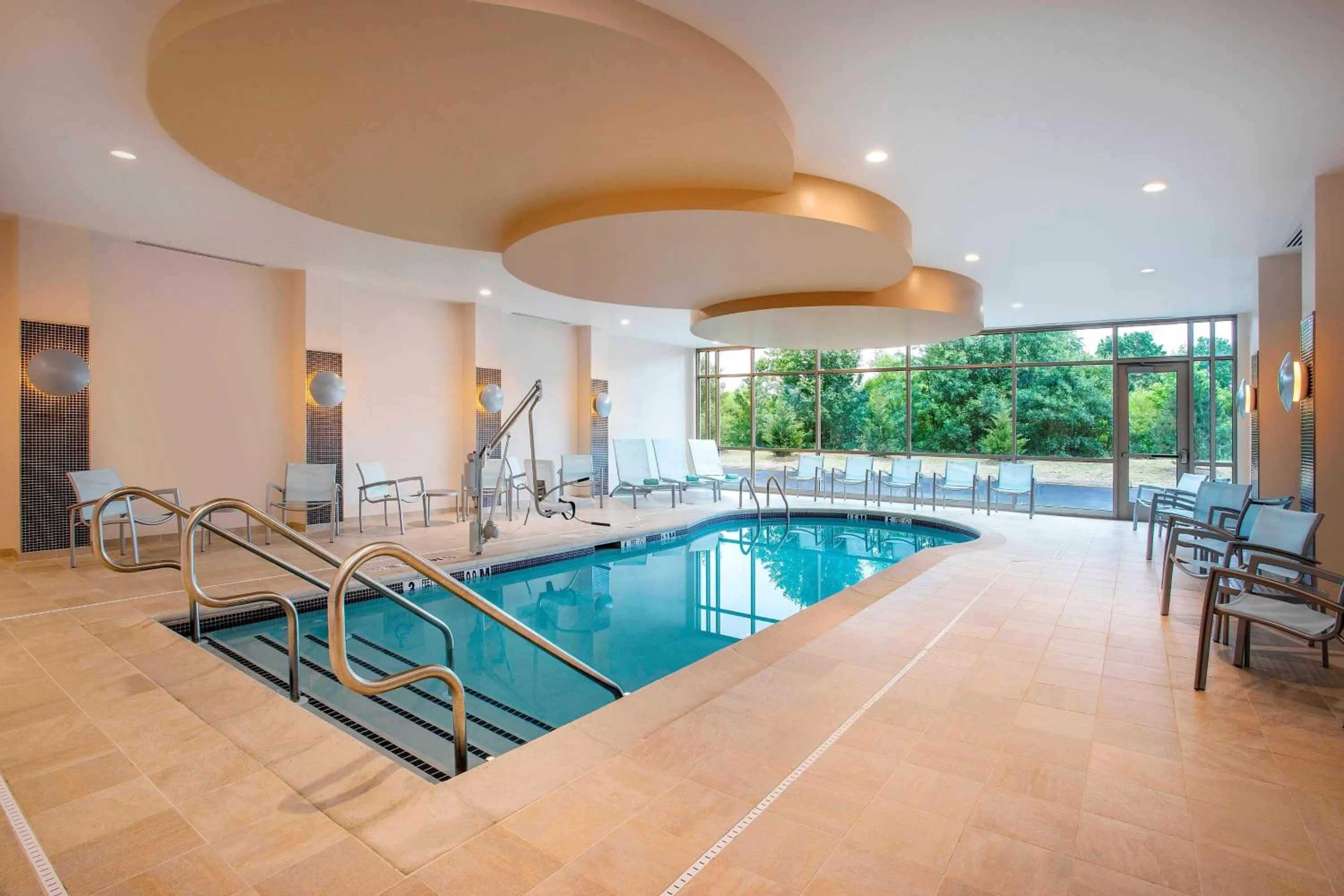 Swimming pool in SpringHill Suites by Marriott Mount Laurel