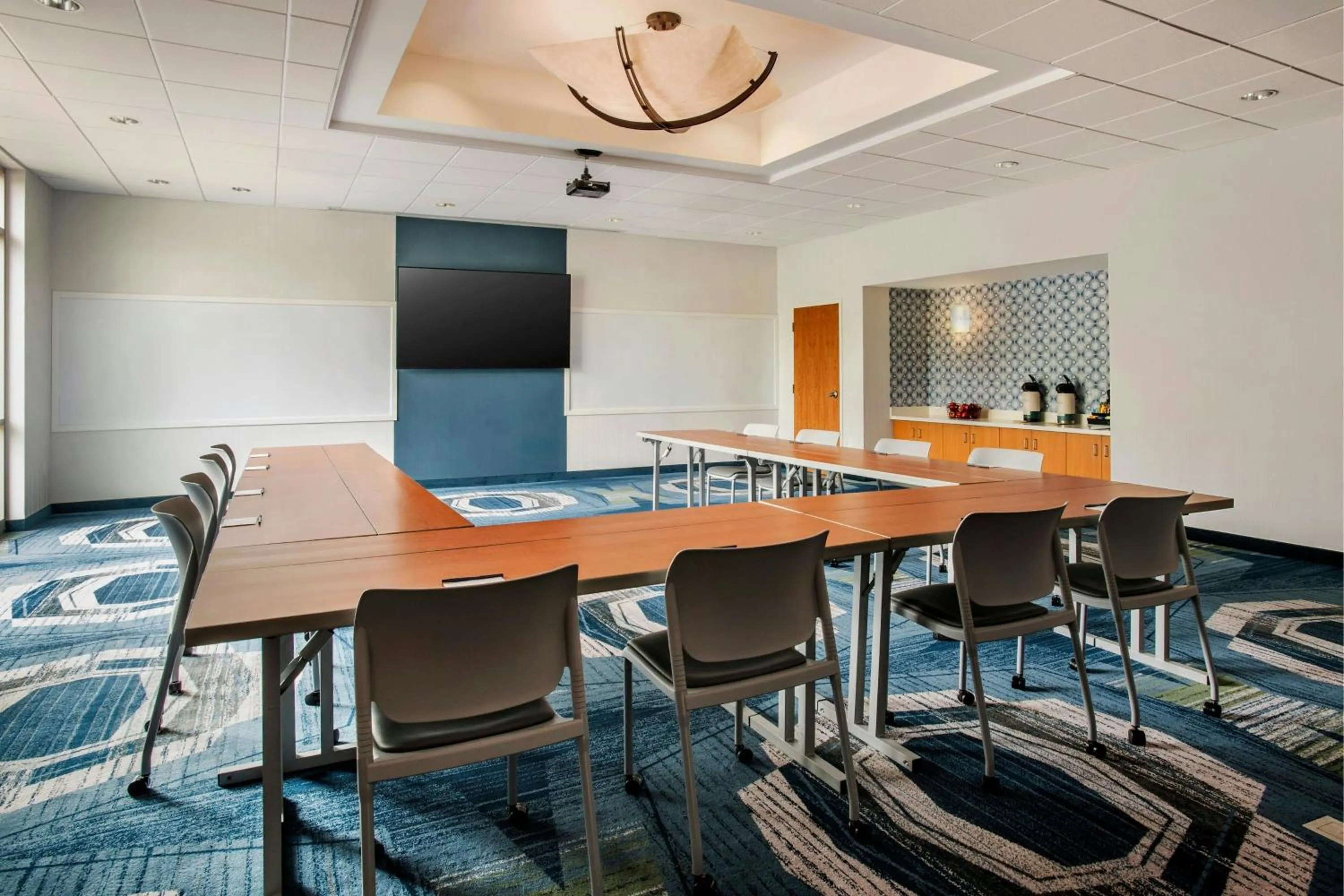 Meeting/conference room in SpringHill Suites by Marriott Mount Laurel