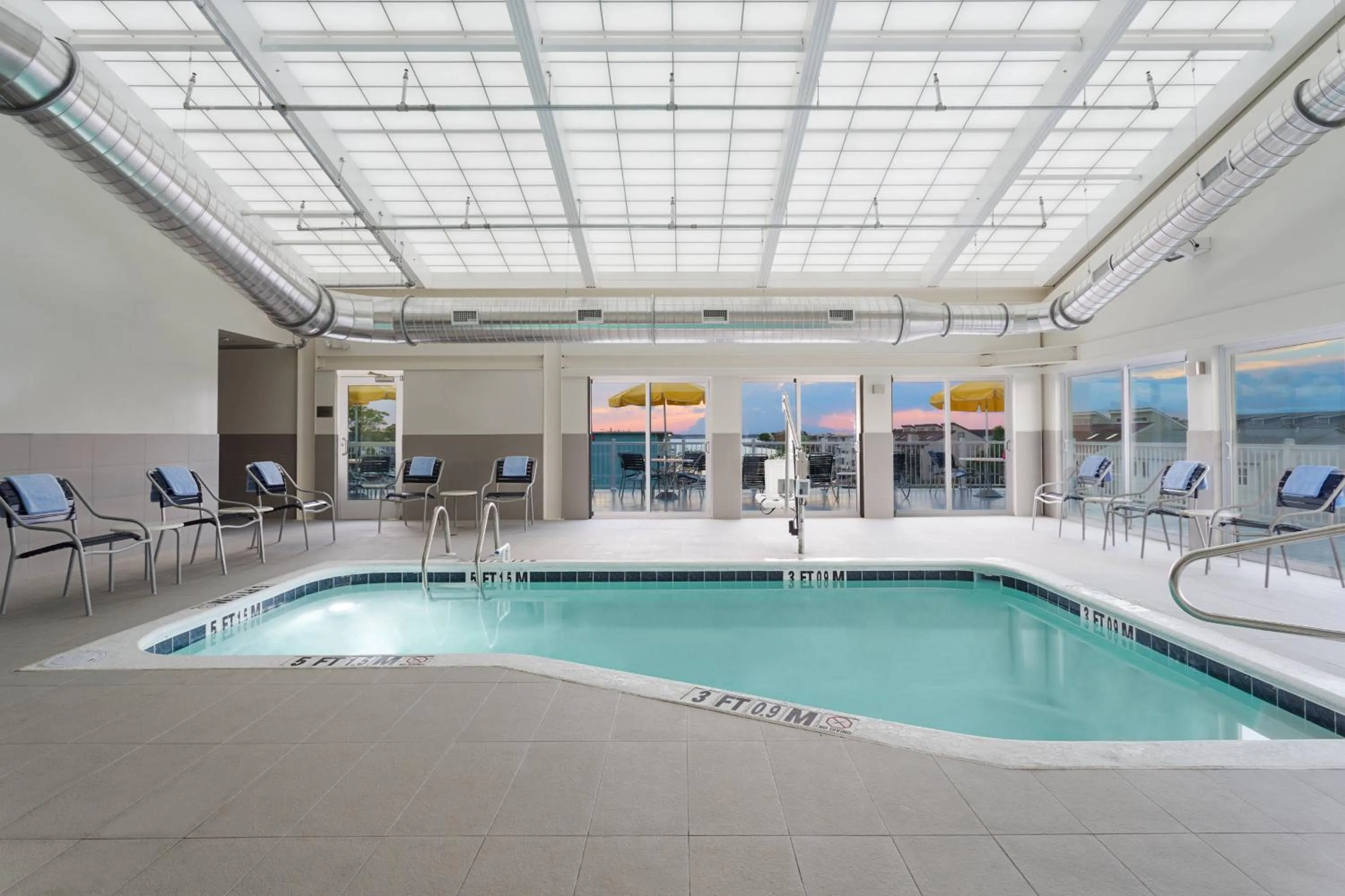 Swimming pool in Fairfield Inn & Suites by Marriott Ocean City
