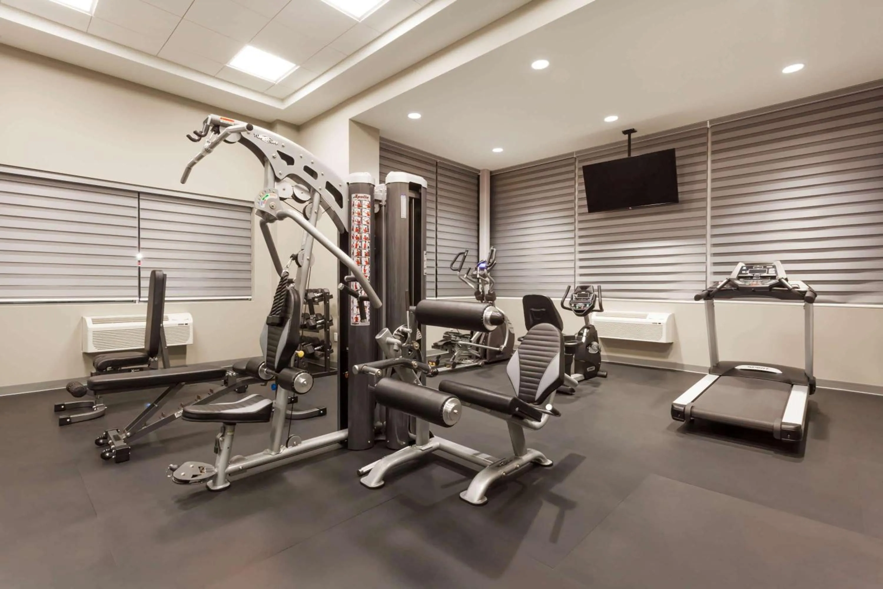 Fitness centre/facilities in Wyndham Garden Edmonton Airport