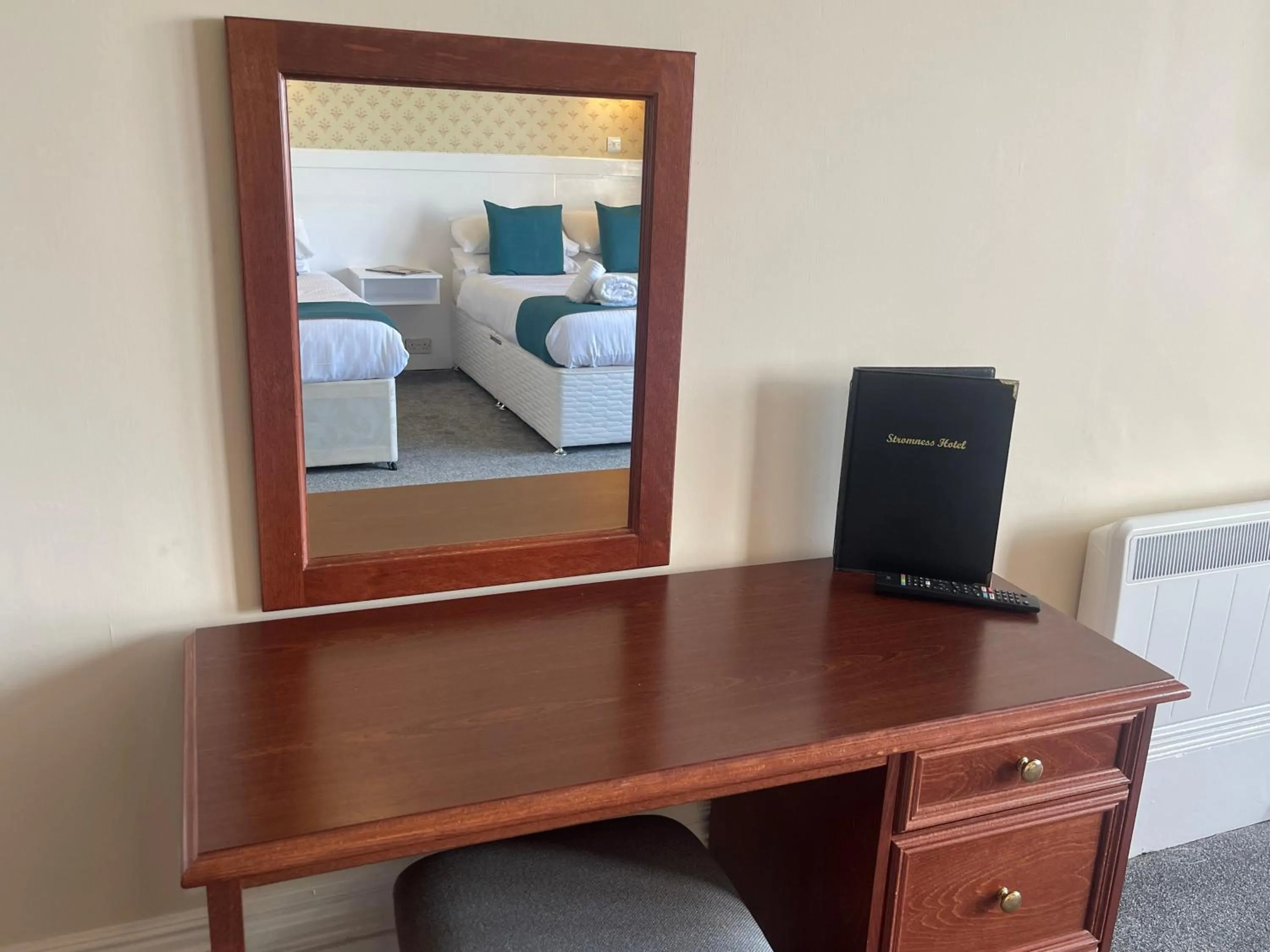 Bed in The Stromness Hotel