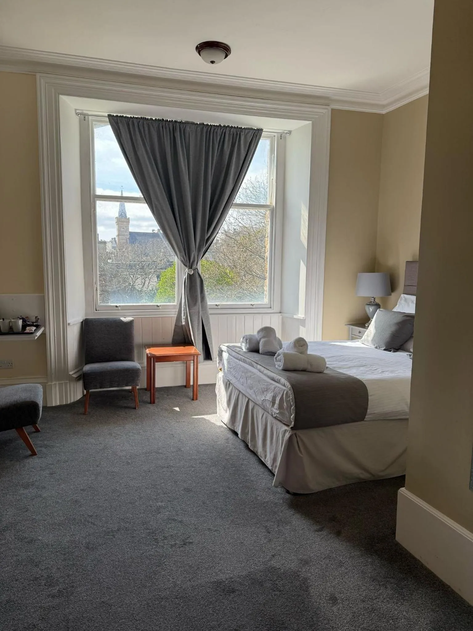 Bed in The Stromness Hotel