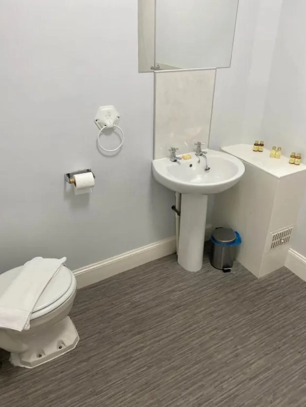 Bathroom in The Stromness Hotel