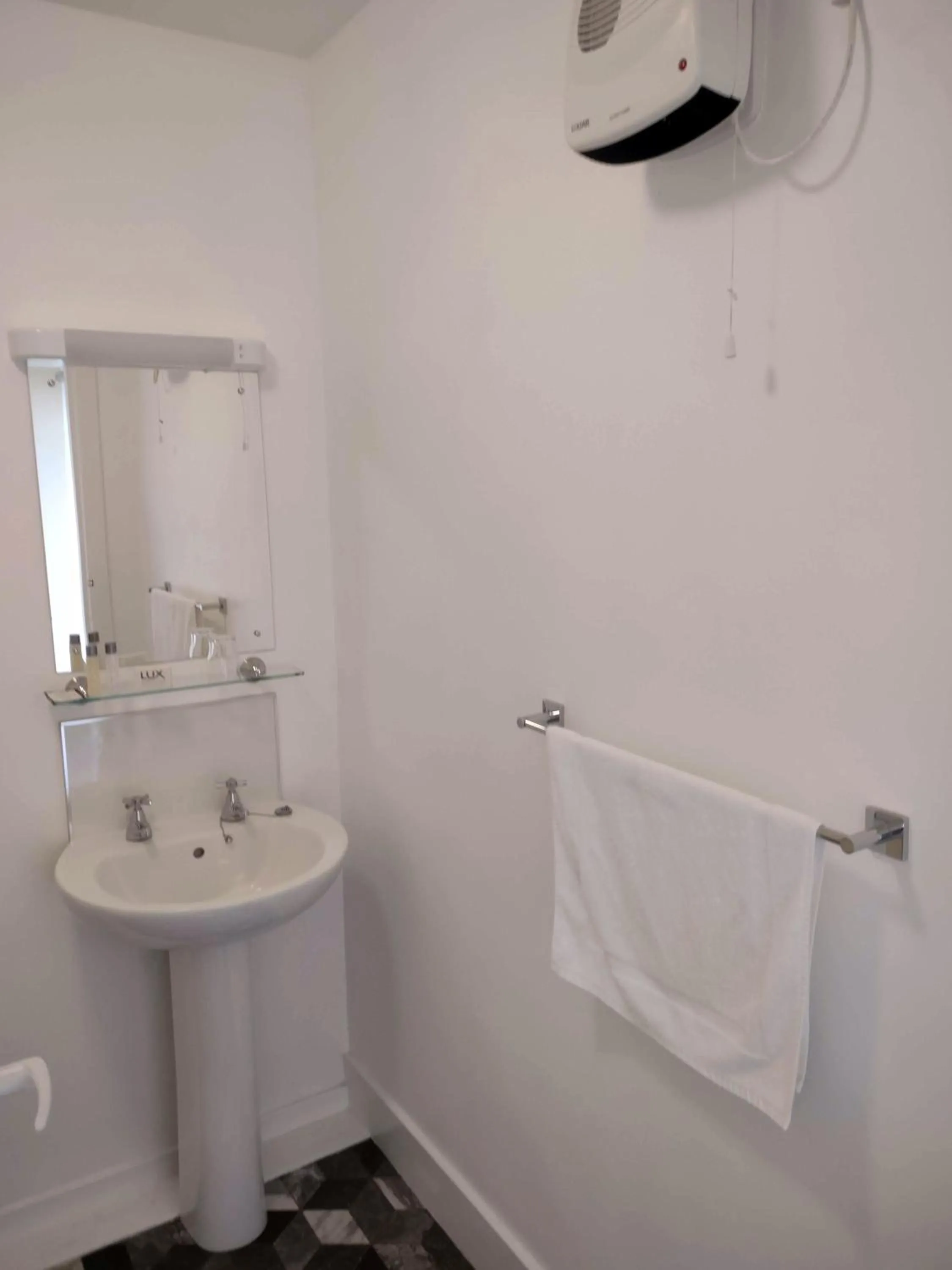 Bathroom in The Stromness Hotel