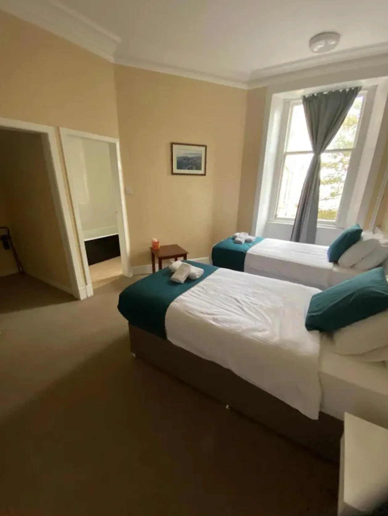 Bed in The Stromness Hotel