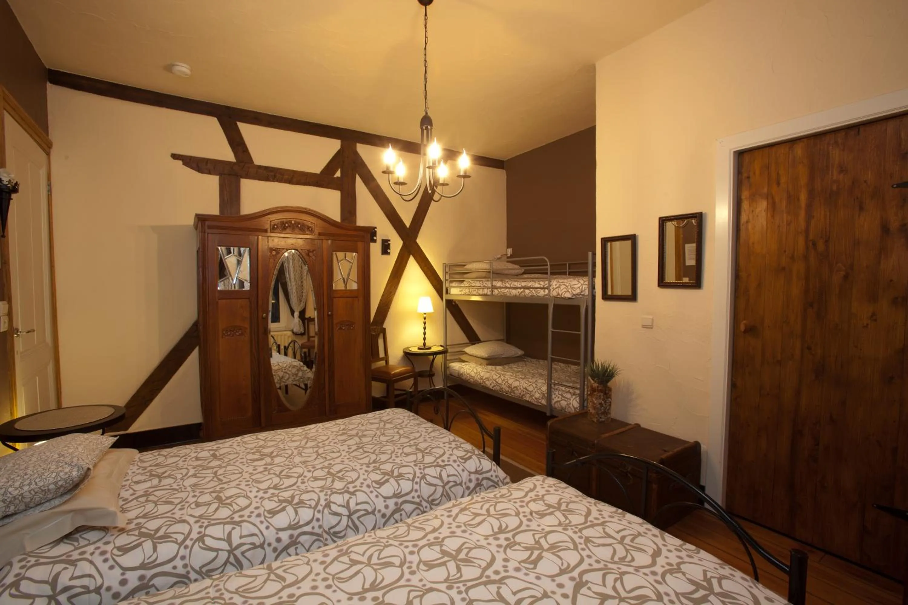 Bed in B&B-Restaurant Porte de la Lienne