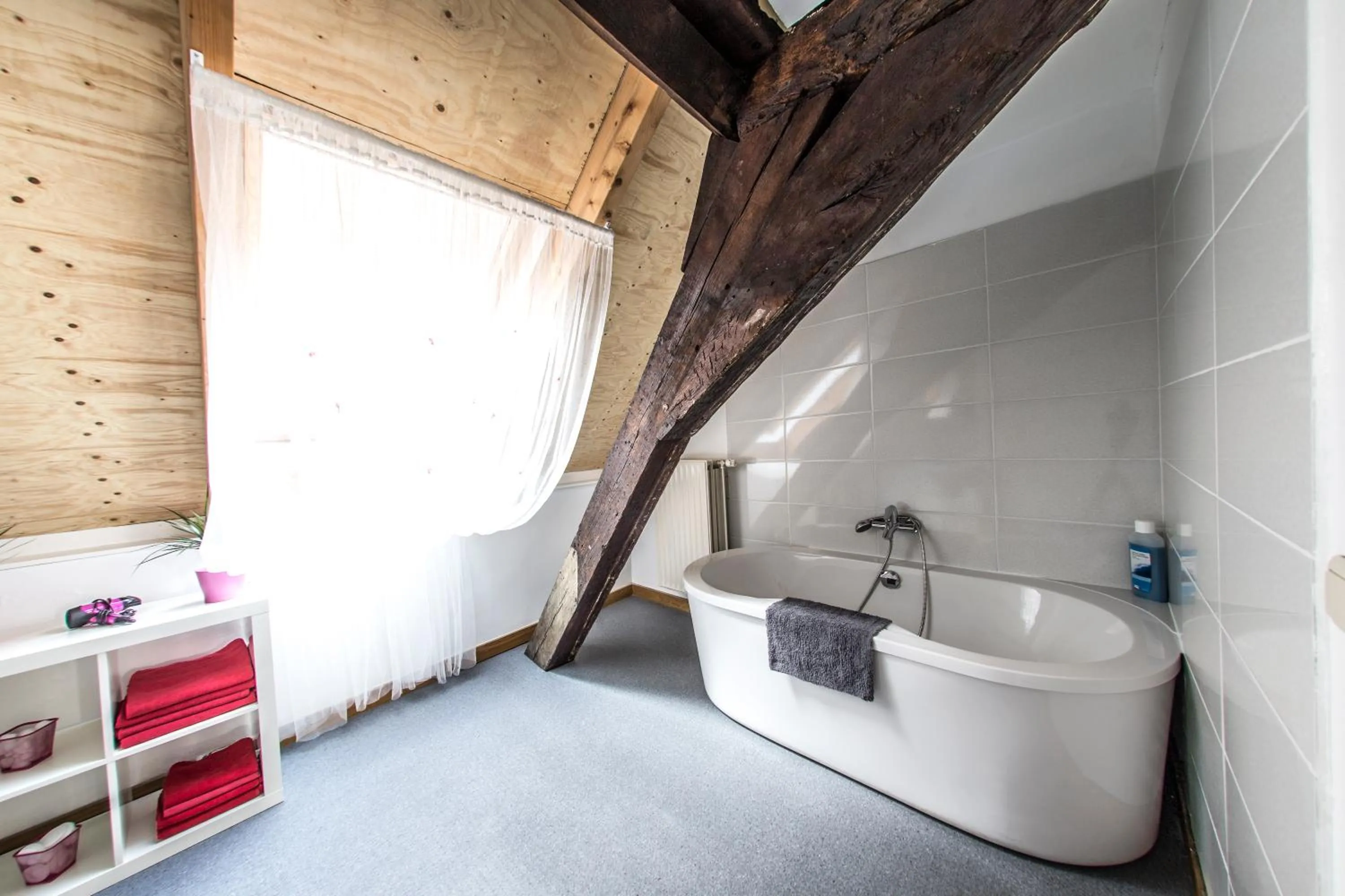 Bathroom in Rentbynight Aparthotel