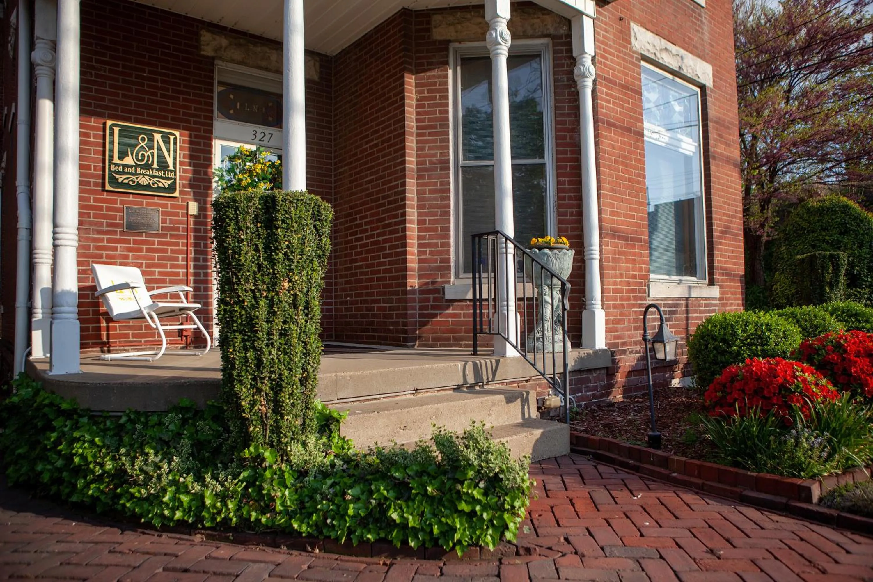 Facade/entrance in L&N Bed and Breakfast Ltd