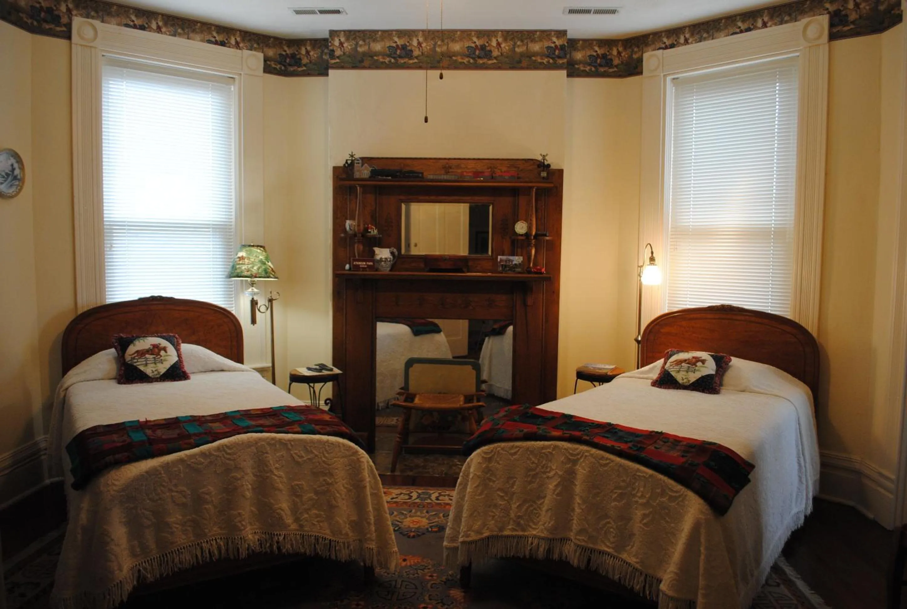 Shower, Bed in L&N Bed and Breakfast Ltd