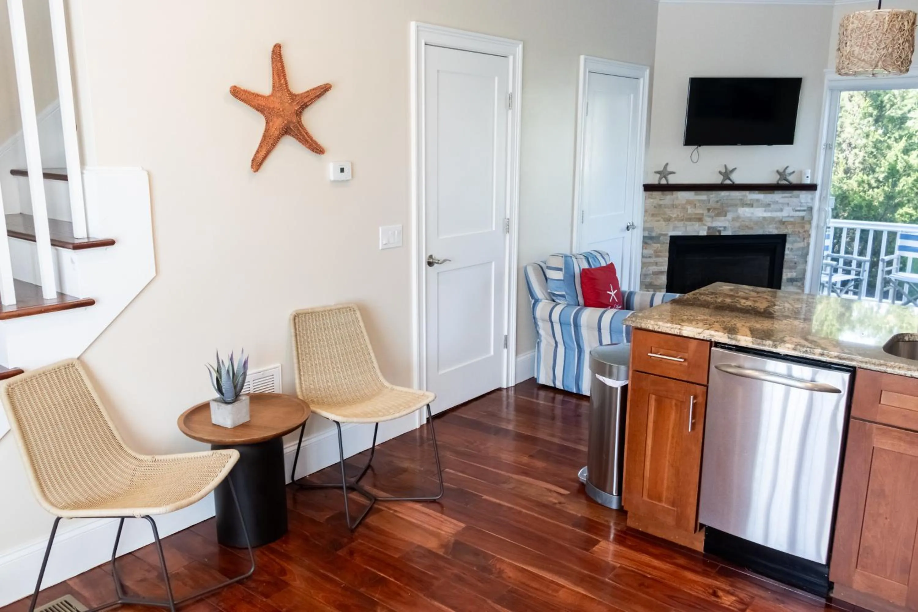 The East Island Reserve Hotel