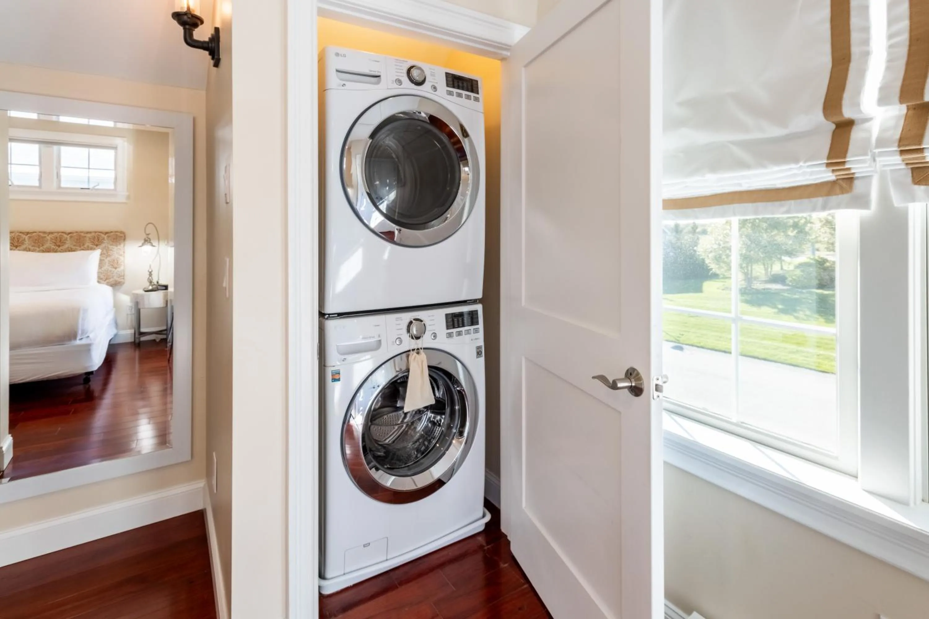 Bed in The East Island Reserve Hotel