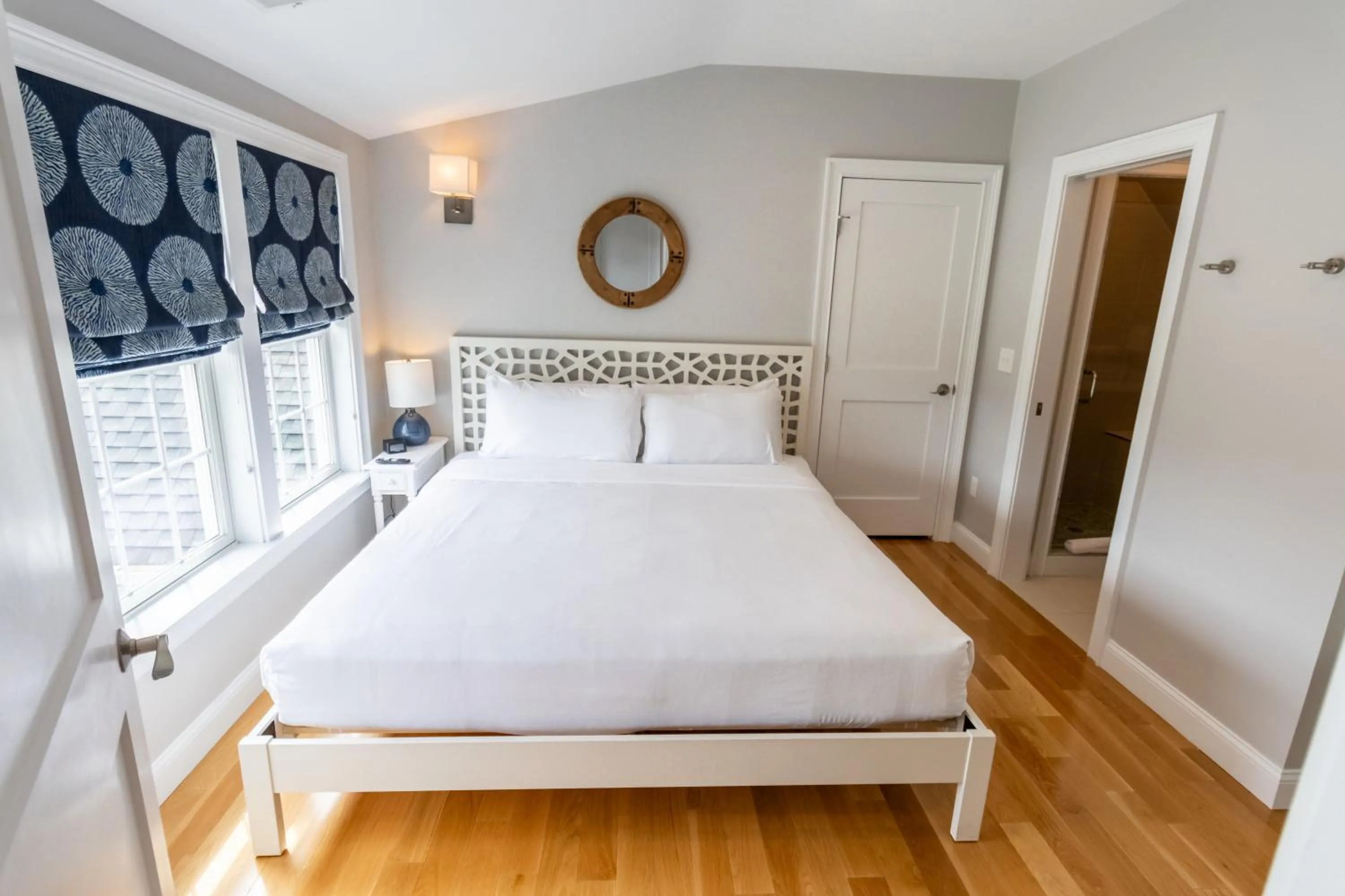 Bed in The East Island Reserve Hotel