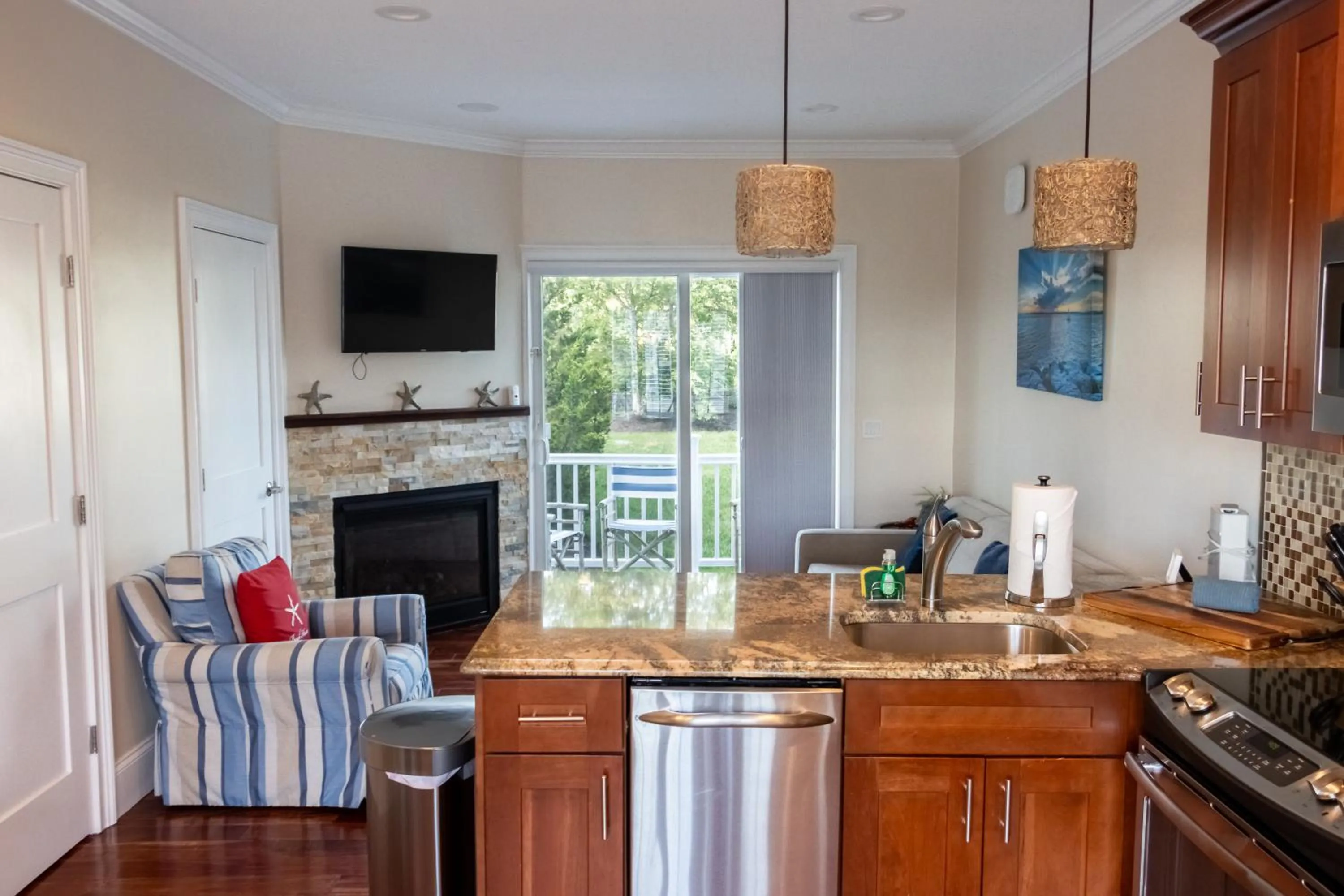 The East Island Reserve Hotel