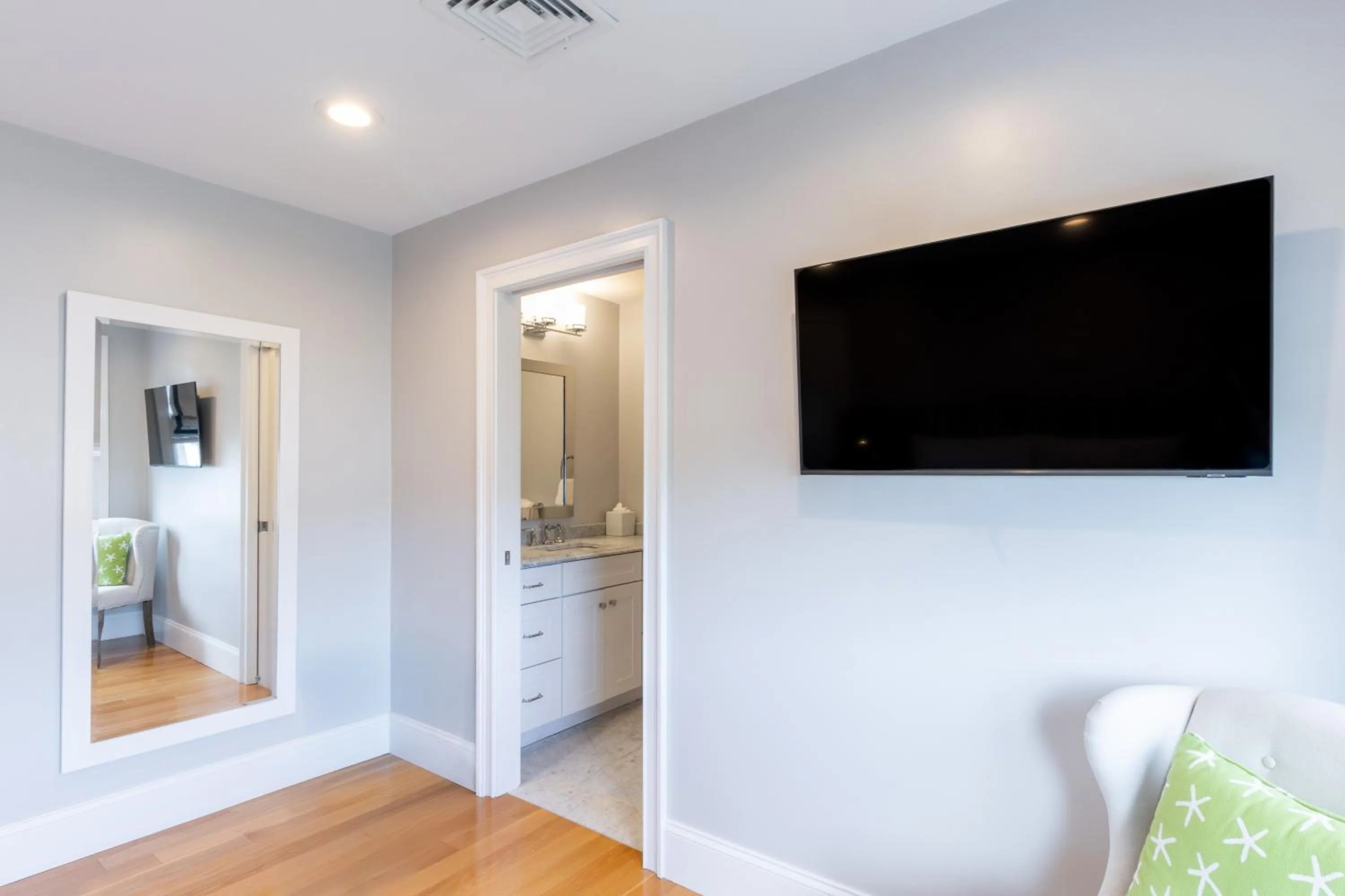 The East Island Reserve Hotel